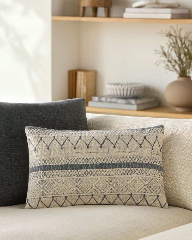 Janya Lumbar Pillow JNY-023 - styleshot