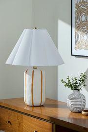 Kinki Accent Table Lamp KKI-006 - styleshot