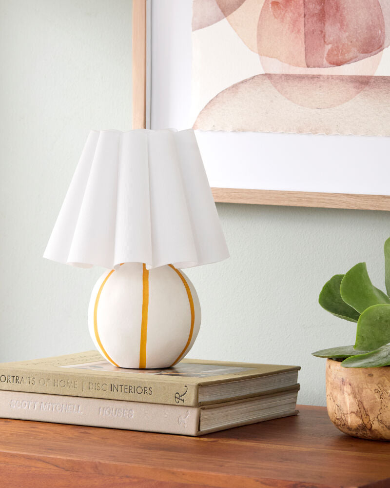 Kinki Accent Table Lamp KKI-011 - styleshot