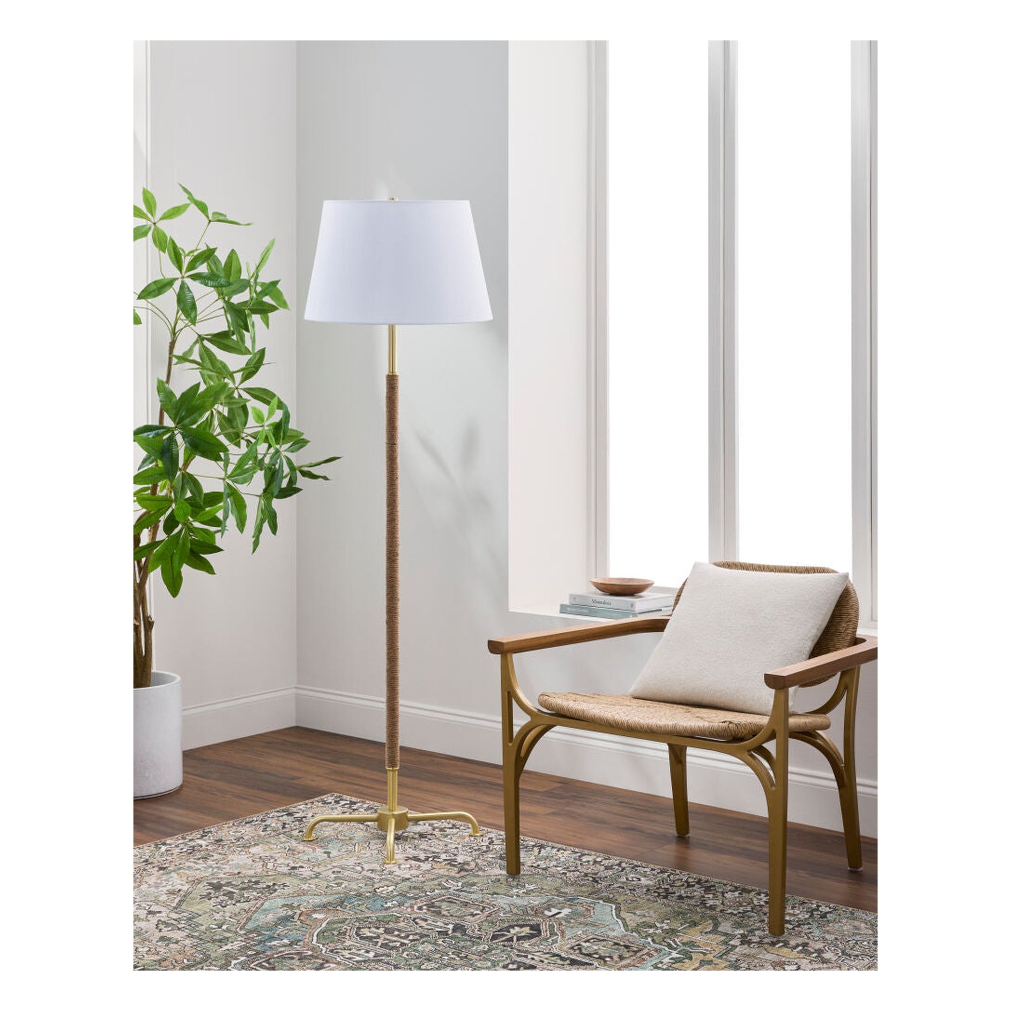 Kamo Accent Floor Lamp - styleshot