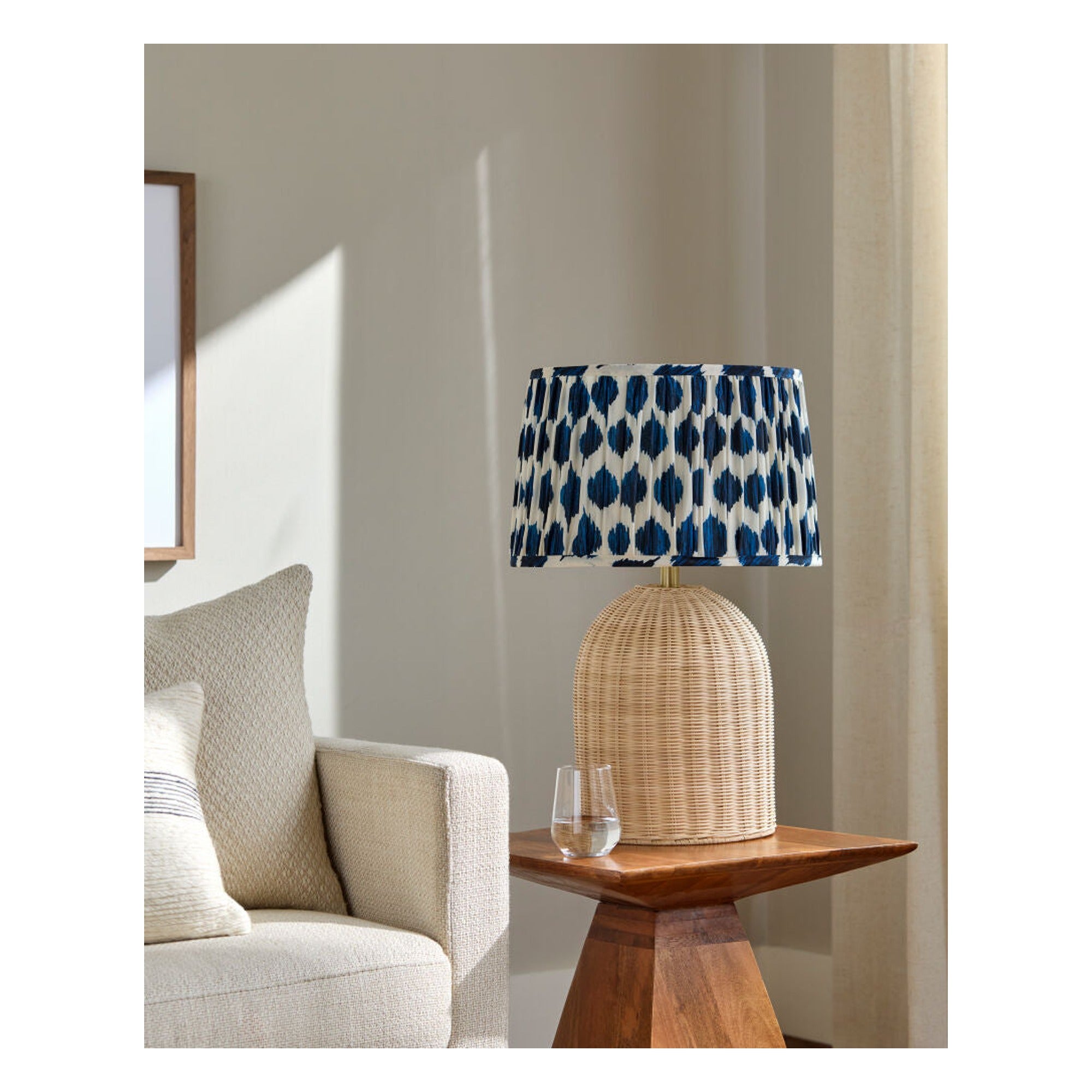 Kenza Accent Table Lamp KNZA-001 - styleshot