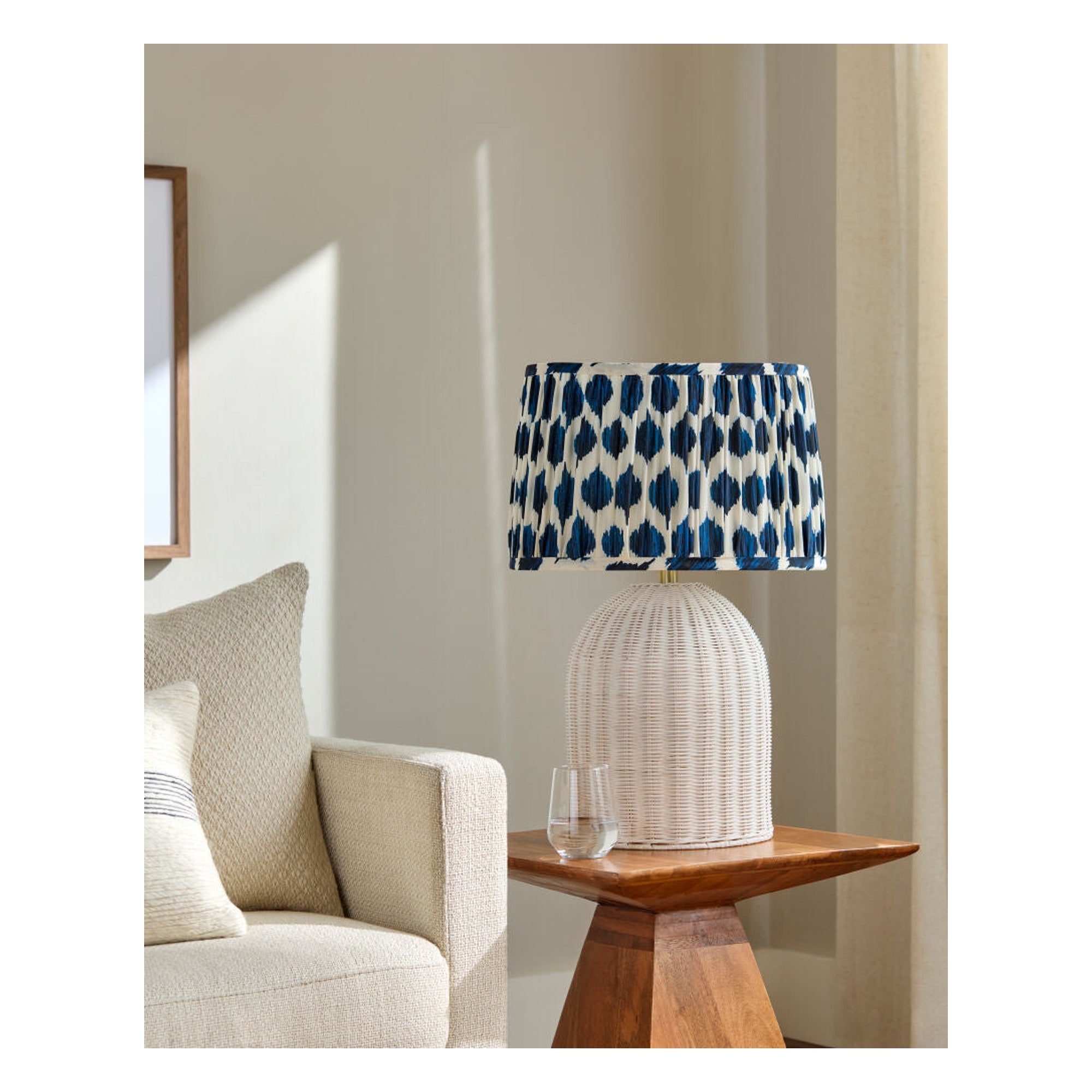 Kenza Accent Table Lamp KNZA-004 - styleshot