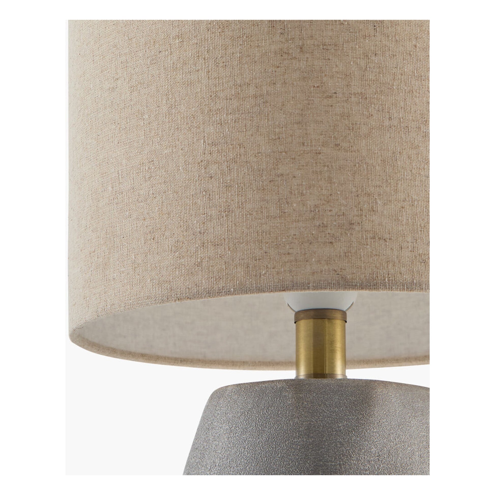 Arivon Accent Table Lamp - image 4