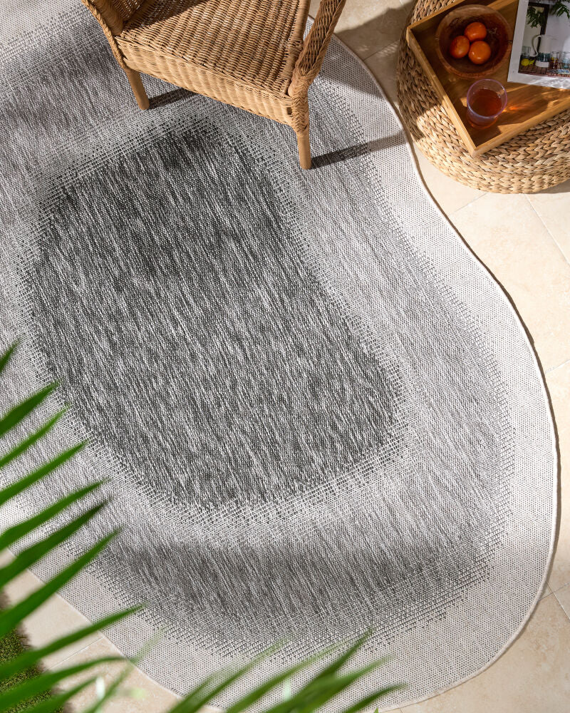Miami Beach Black/Cream Machine Woven Rug MBH-2316 - roomscene