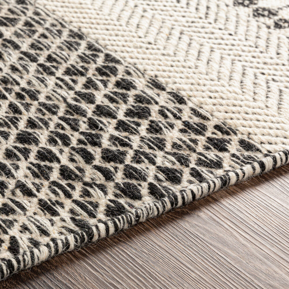 Mardin Beige/Black Handmade Rug - texture
