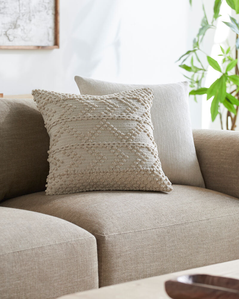 Merdo Accent Pillow - styleshot