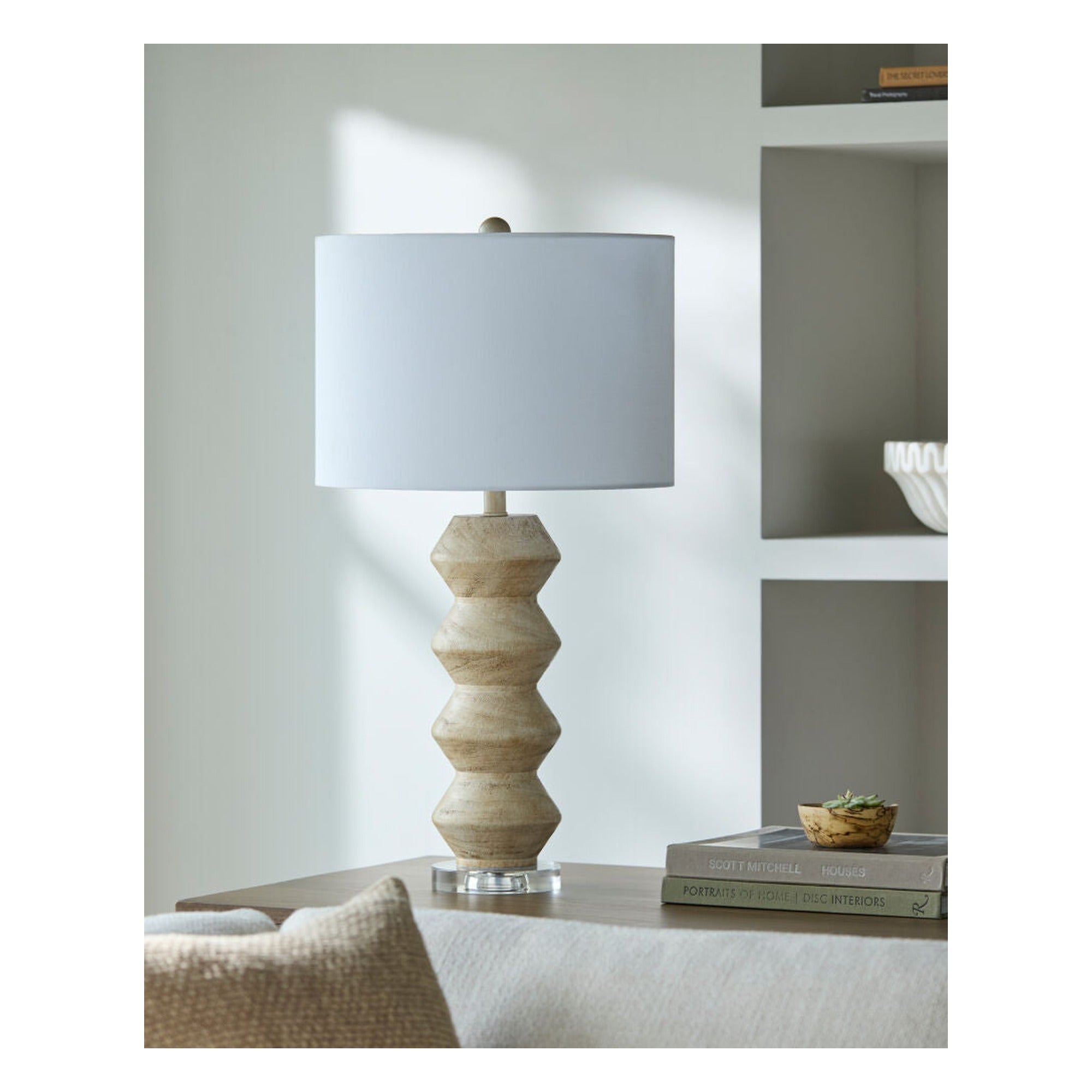 Mungo Accent Table Lamp MGO-003 - styleshot