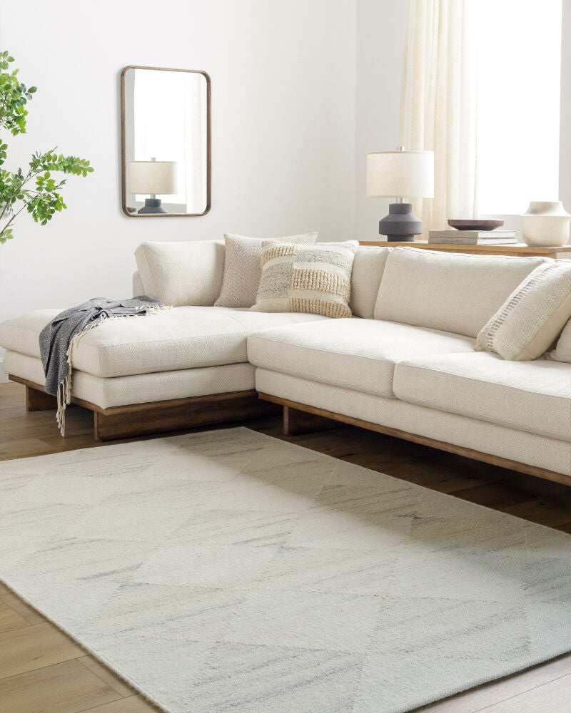 Midyat Black/White Handmade Rug - roomscene