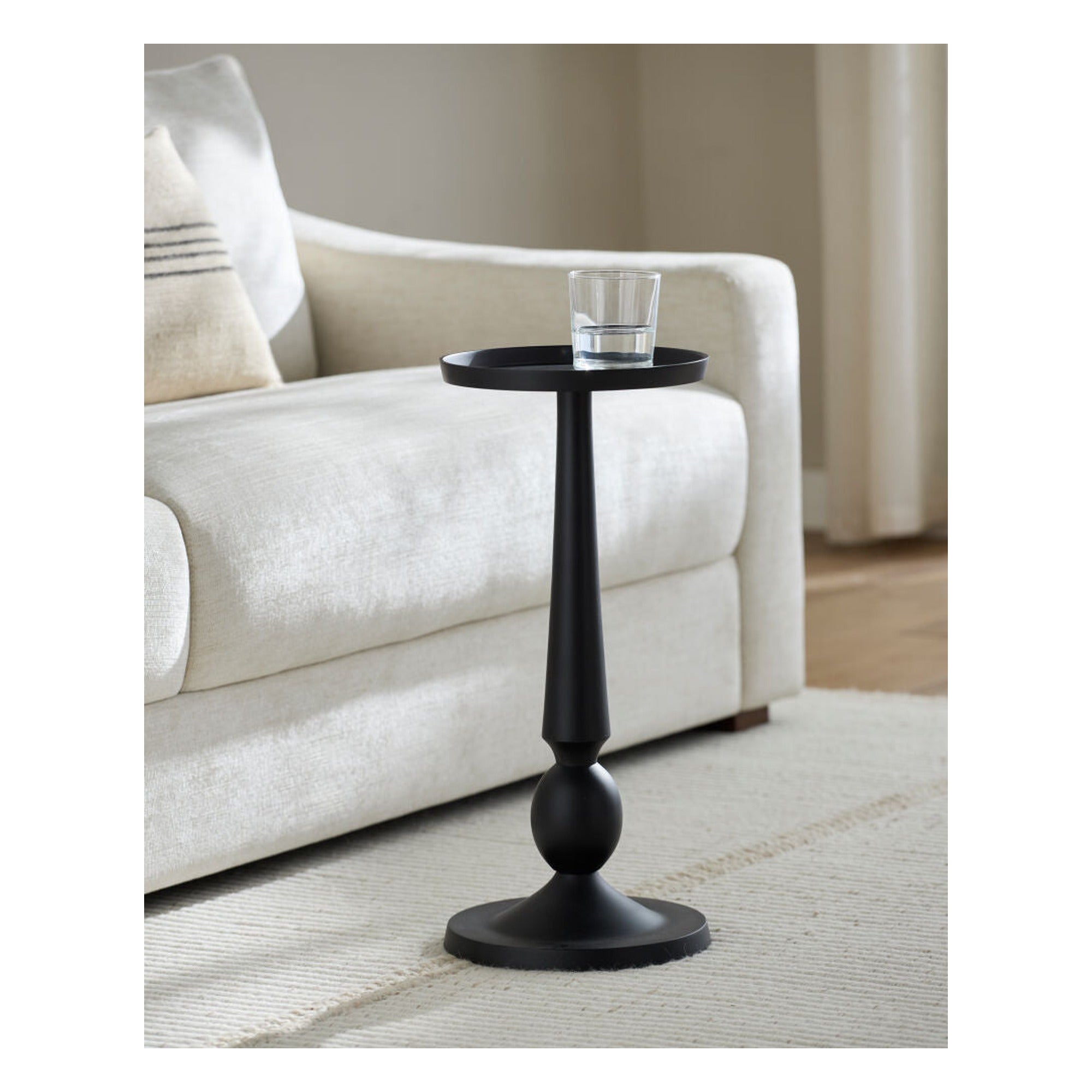 Molino End Table MLNO-001 - styleshot