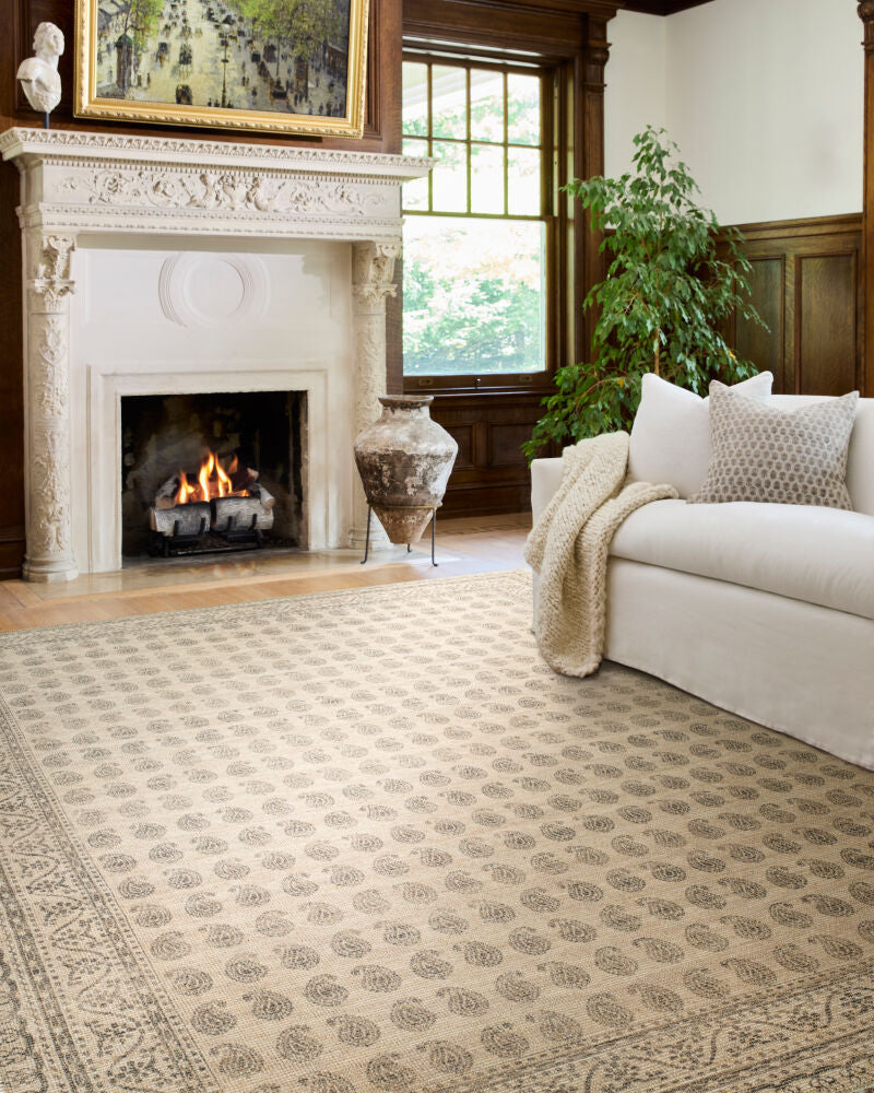 Alo Black/Off-White Machine Woven Rug - roomscene