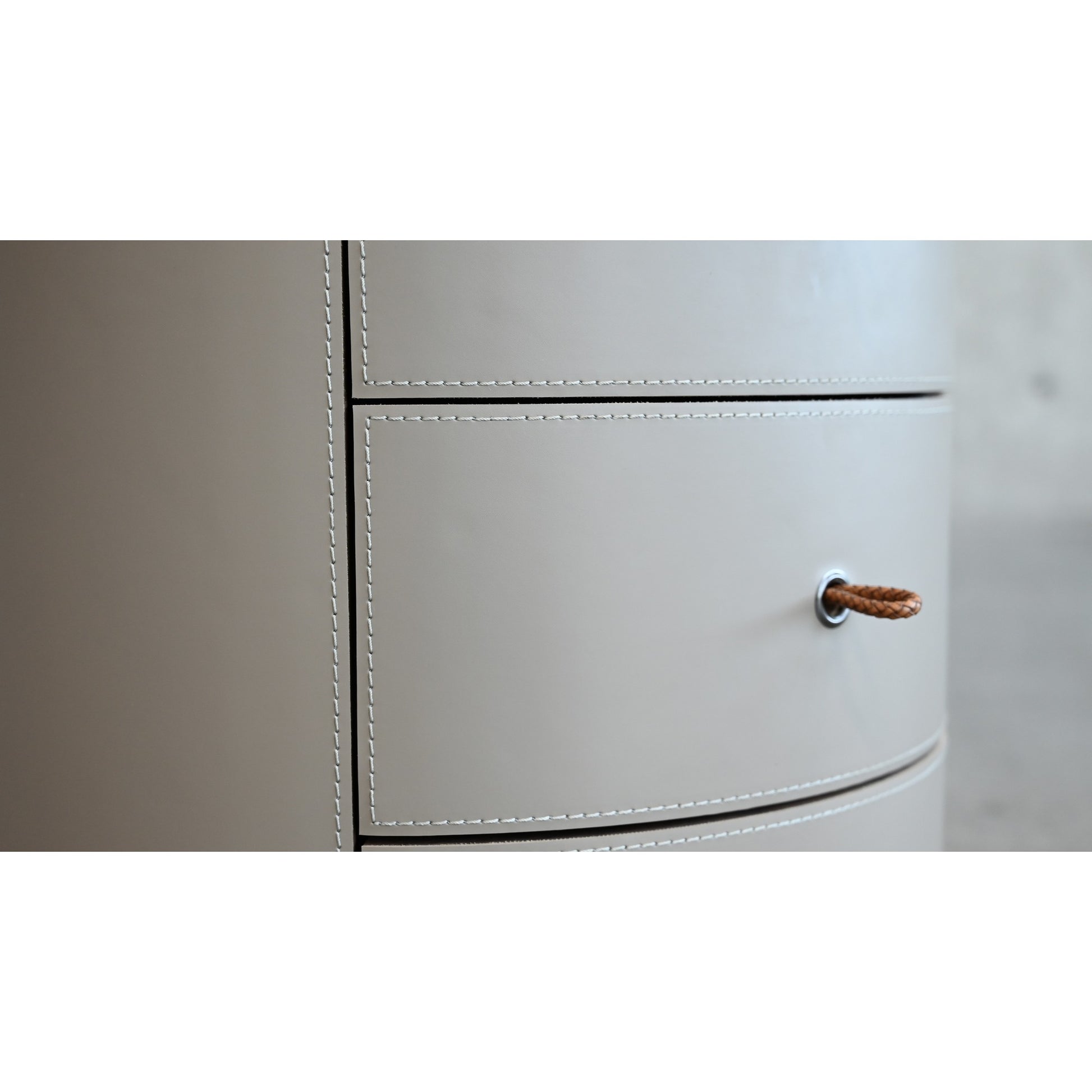 Neru Side Table Round by Mobital - image 4