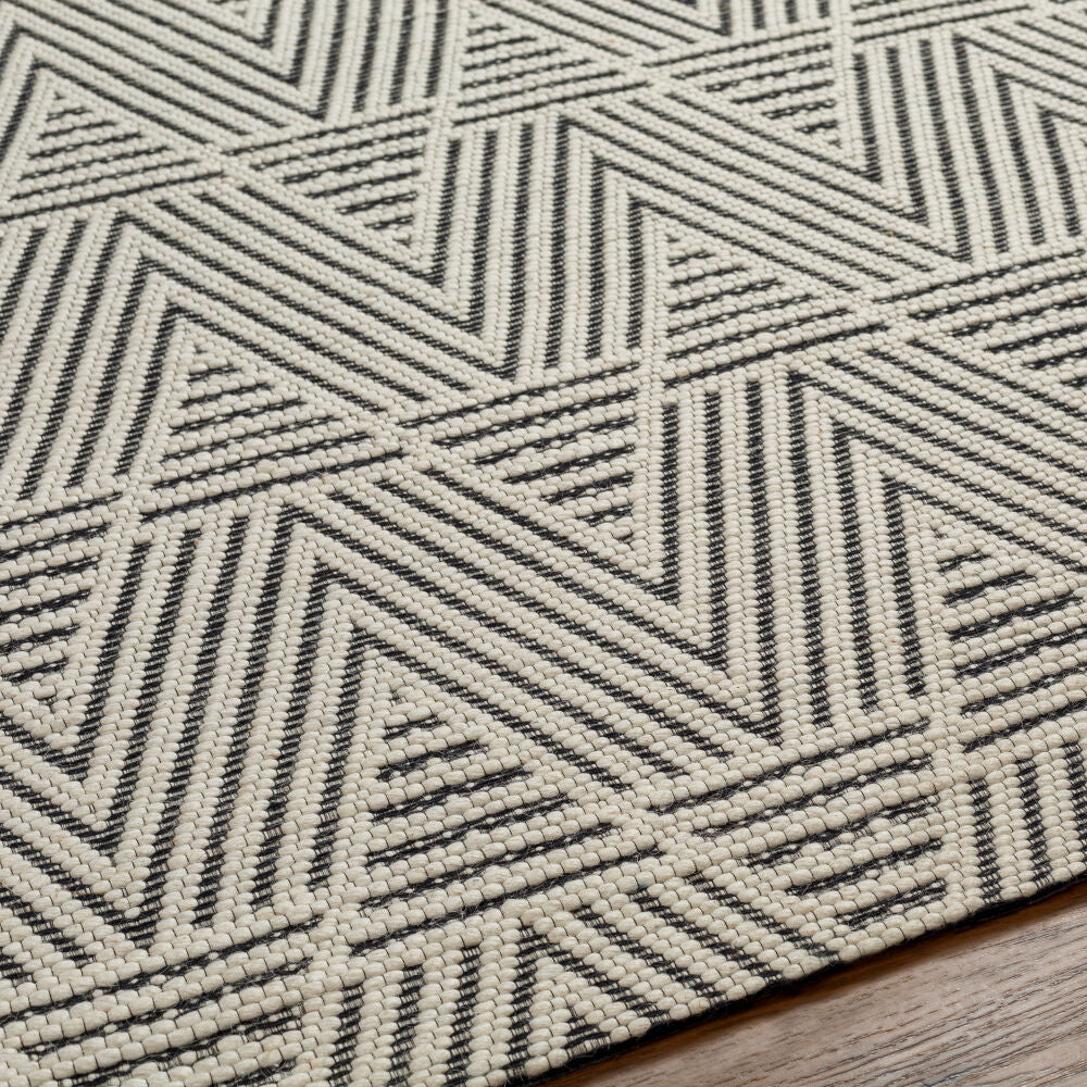 Nevada Black/Off-White Handmade Rug - texture