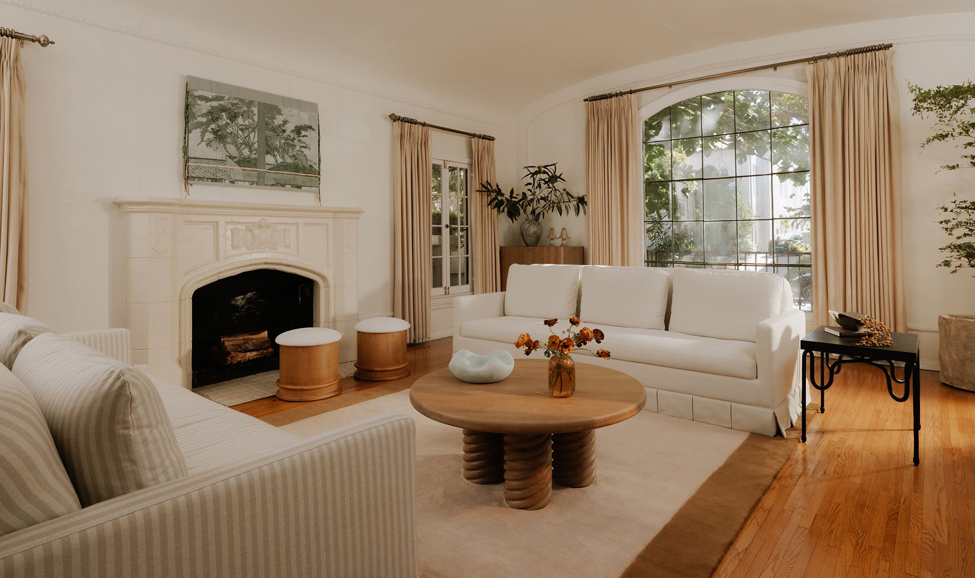 Pellicano Sofa Cream by Moe's Home Collection - view 7