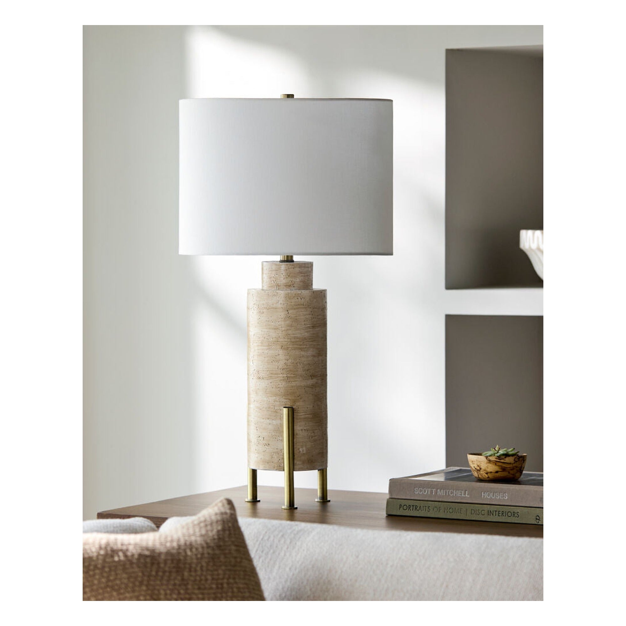 Ongato Accent Table Lamp - styleshot