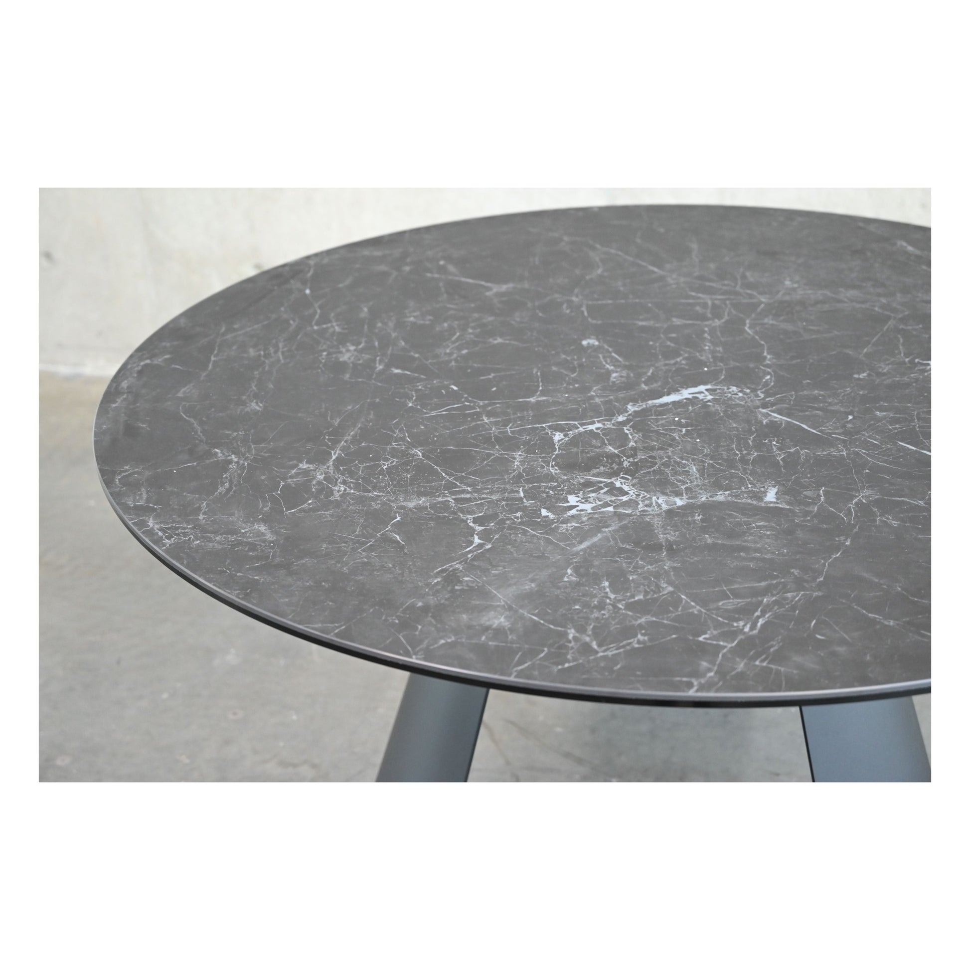 Palazzo Dining Table Round by Mobital - image 8