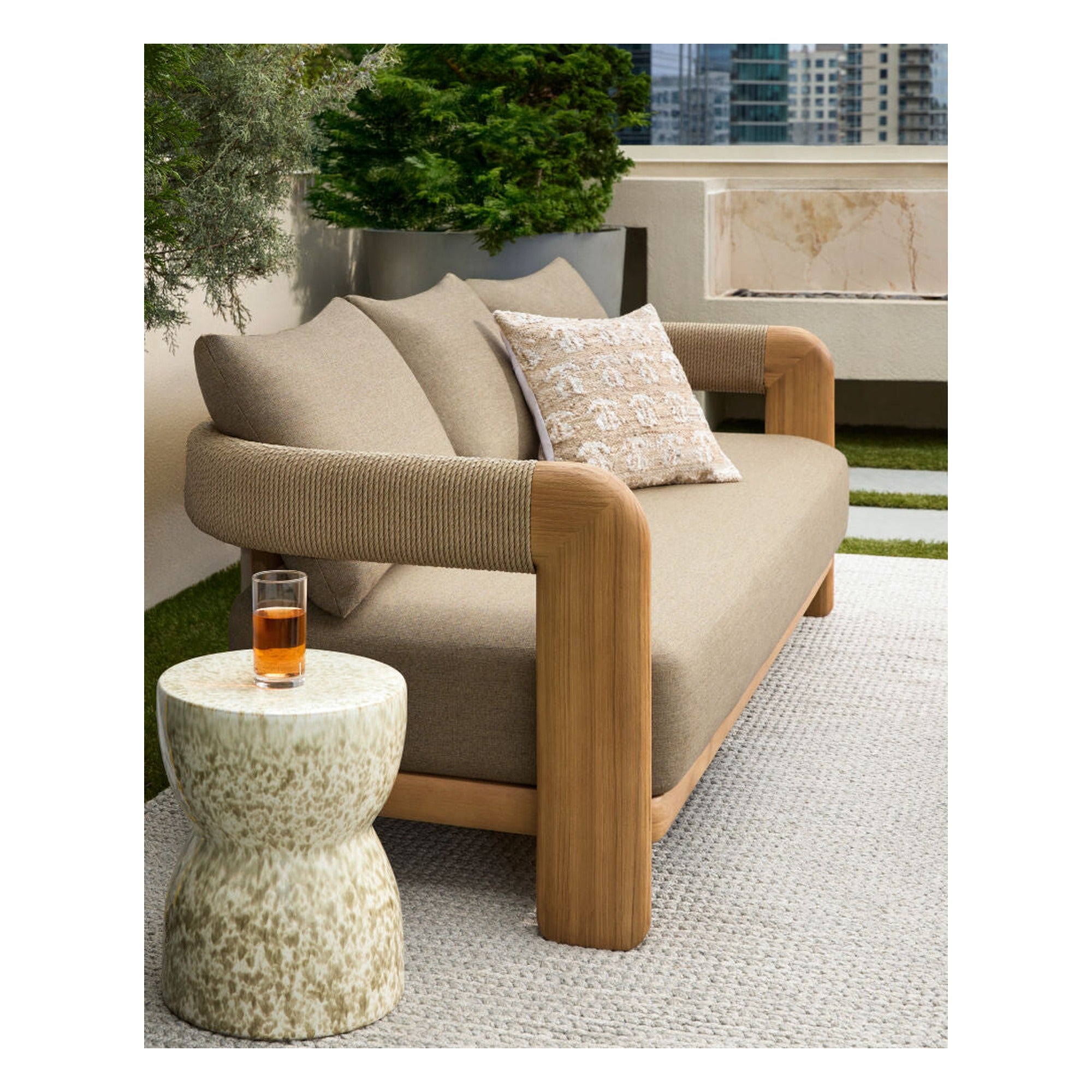 Hourglass Garden Stool HOG-003 - styleshot