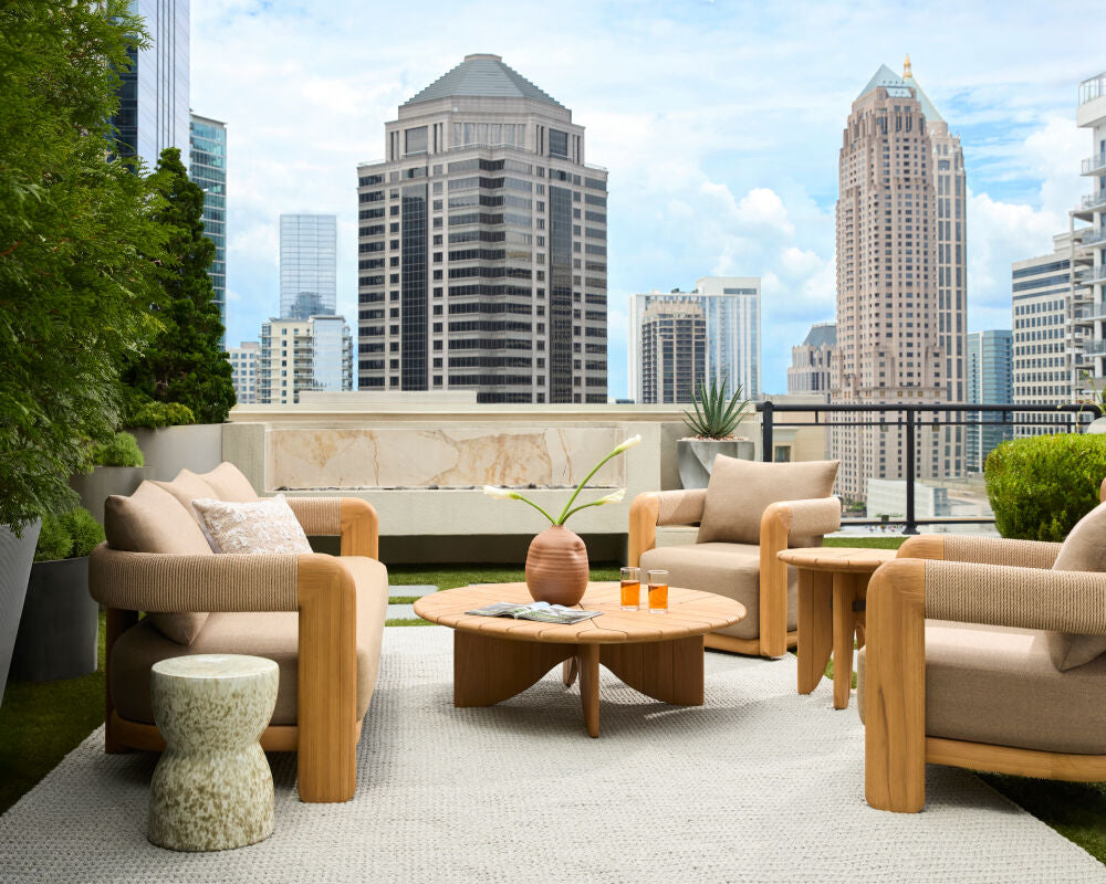 Hourglass Garden Stool HOG-003 - roomscene