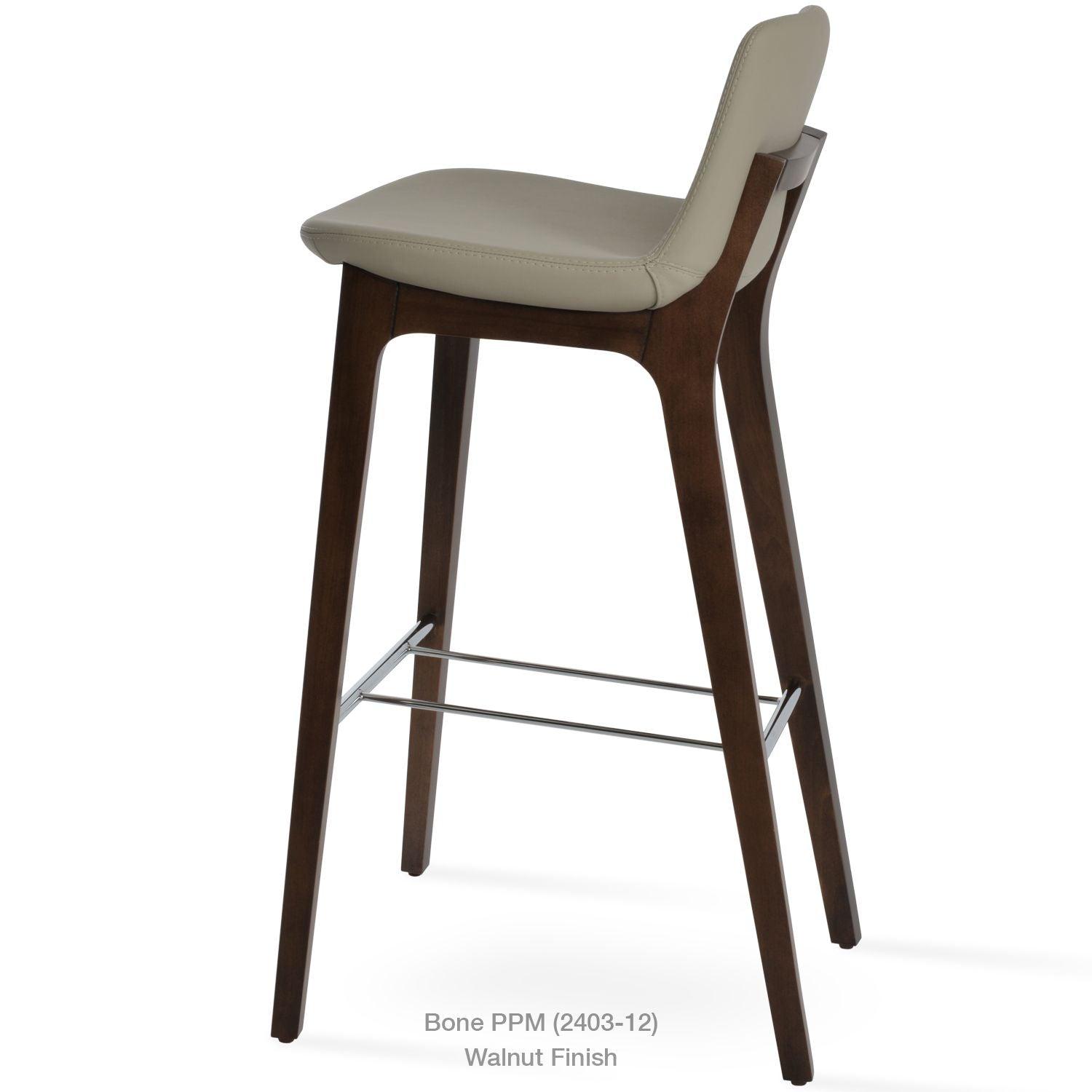 PERA WOOD HANDLE BACK STOOL
