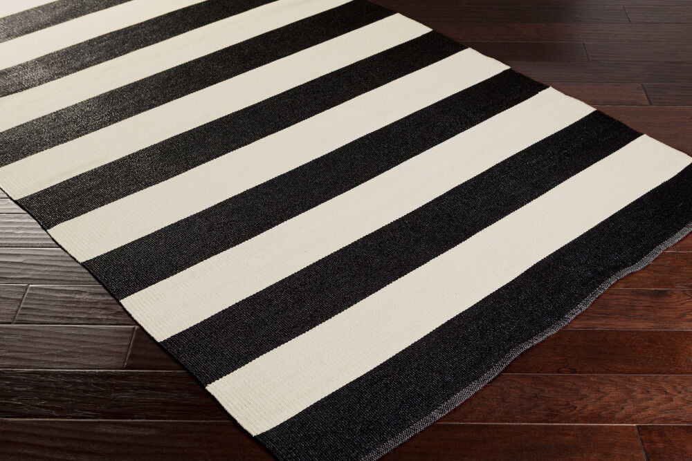 Picnic Black/Cream Handmade Rug - corner
