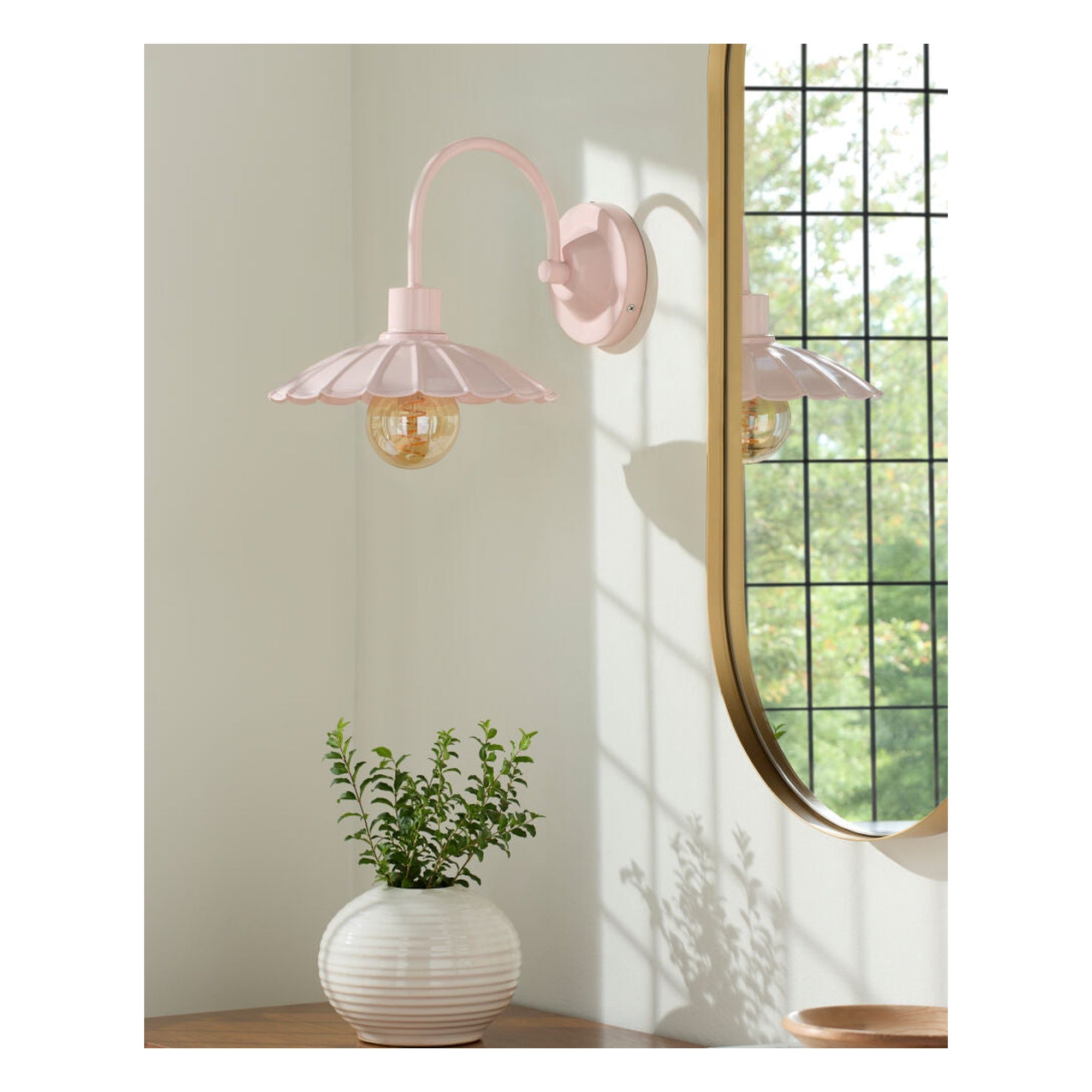 Pavona Wall Sconce PVON-001 - styleshot