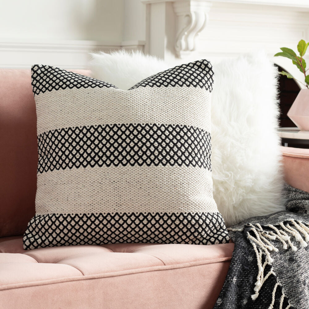 Ryder Accent Pillow RDE-003 - styleshot