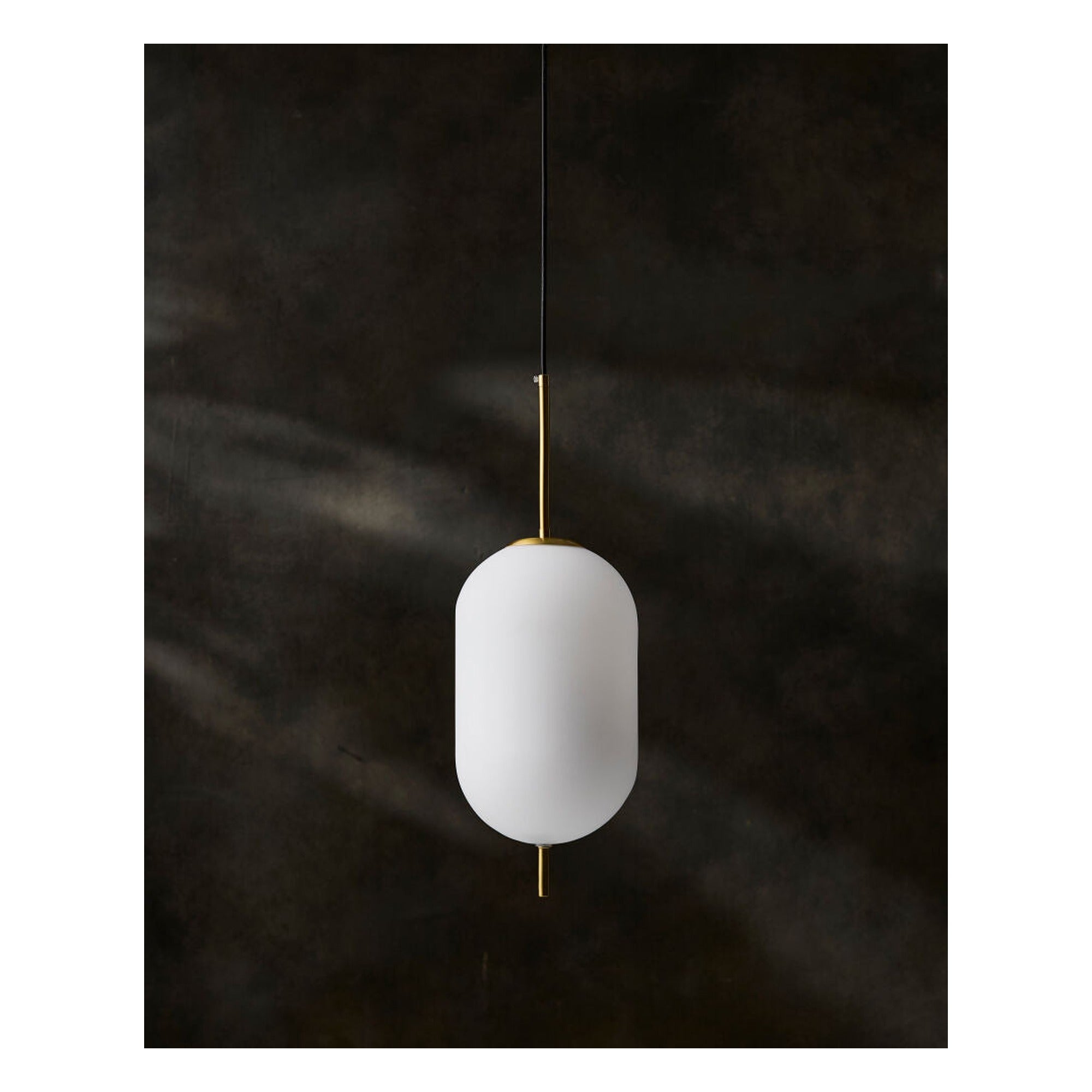 Redon Pendant RED-003 - styleshot