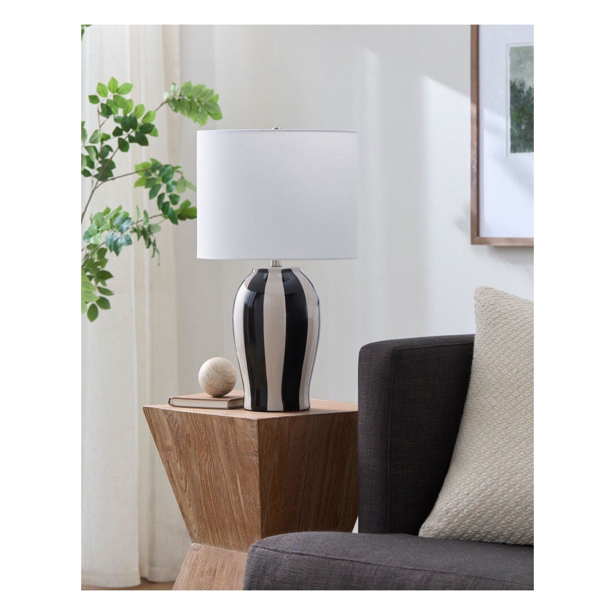 Rethel Accent Table Lamp RHL-006 - styleshot