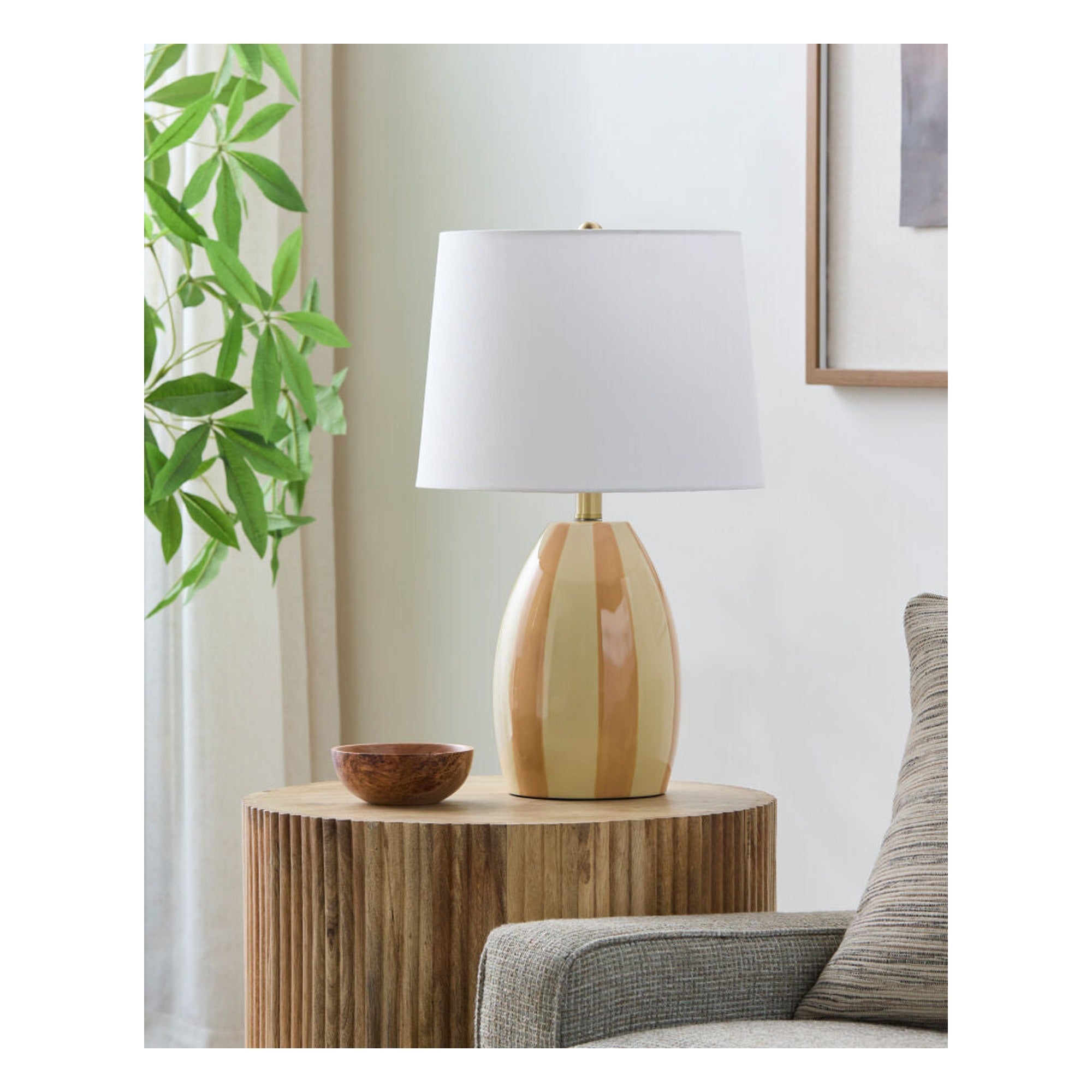 Rethel Accent Table Lamp RHL-007 - styleshot