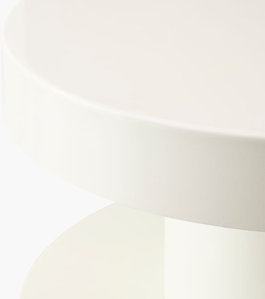 Roth End Table ROTH-002 - corner