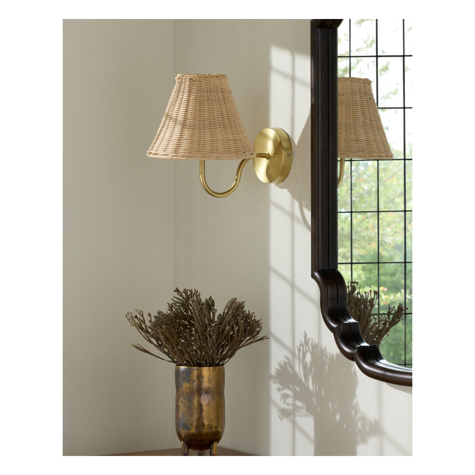 Ravira Wall Sconce RVRA-001 - styleshot