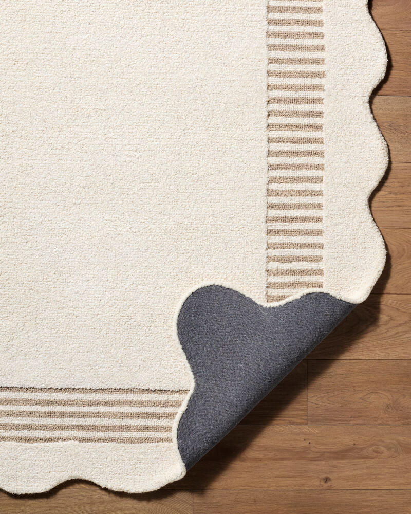 Scalloped Handmade Rug SCP-2307 - fold