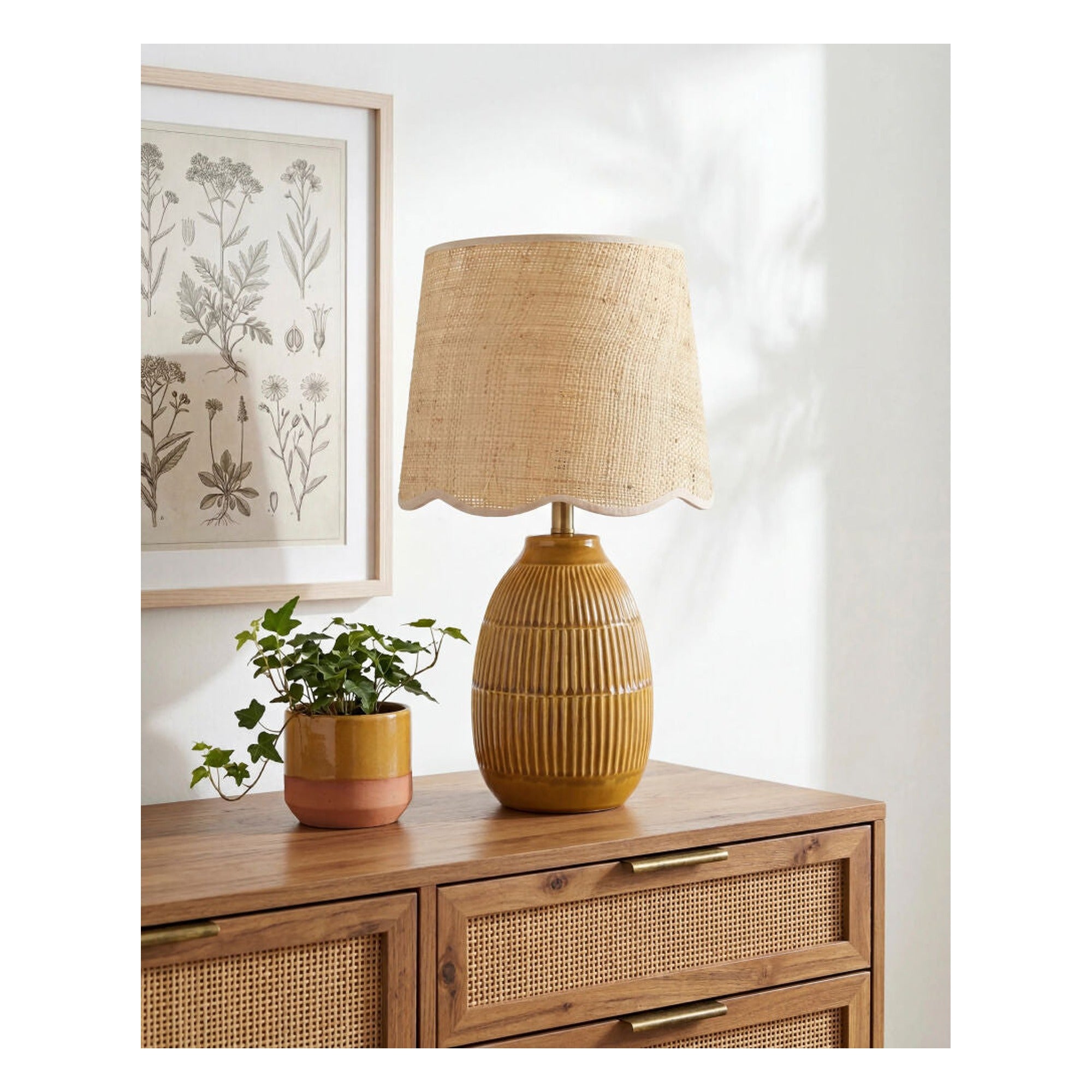Soleny Accent Table Lamp SLNY-004 - styleshot