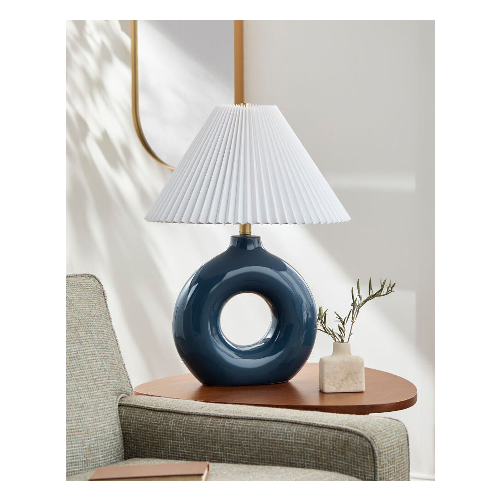 Solara Accent Table Lamp SLR-021 - styleshot