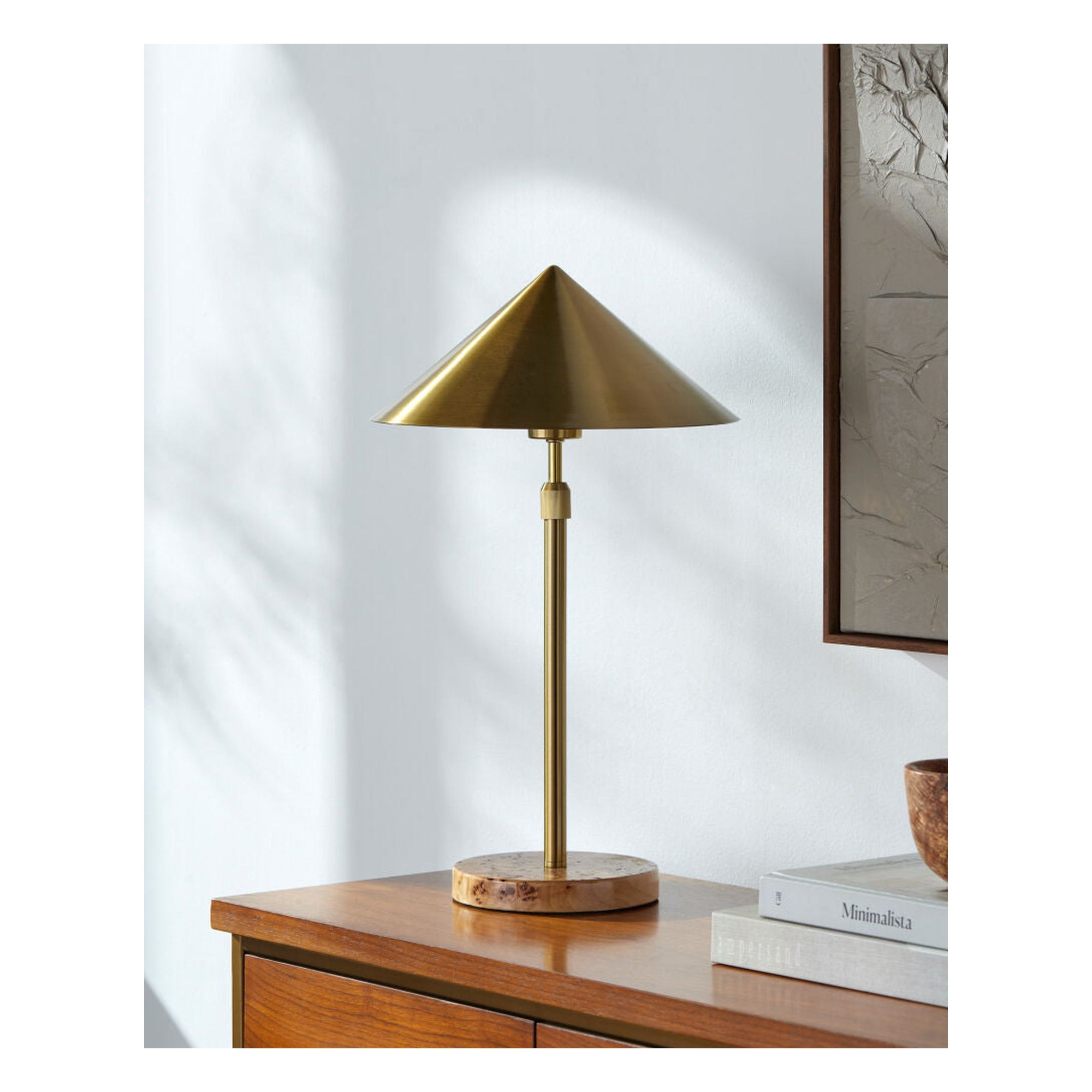 Selvanor Accent Table Lamp - styleshot