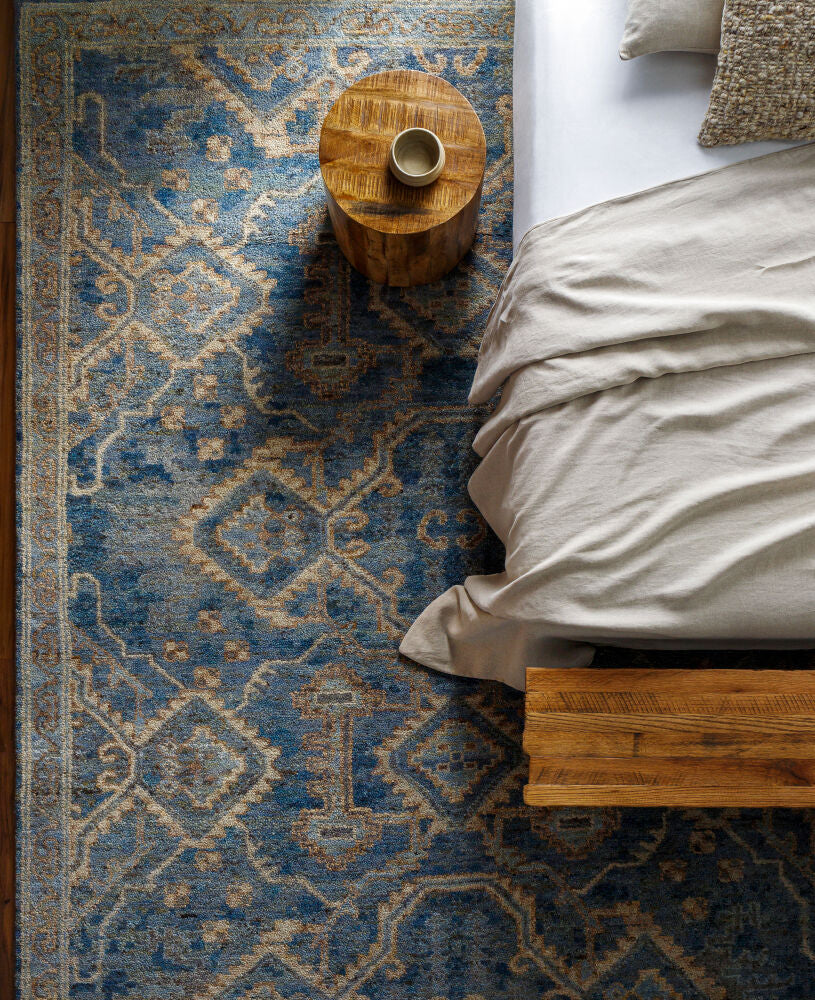 Troyes End Table - styleshot