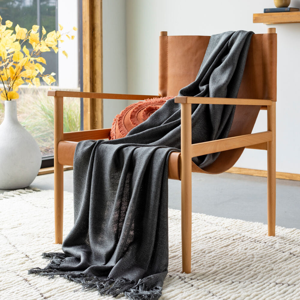 Tilda Throw TID-003 - roomscene
