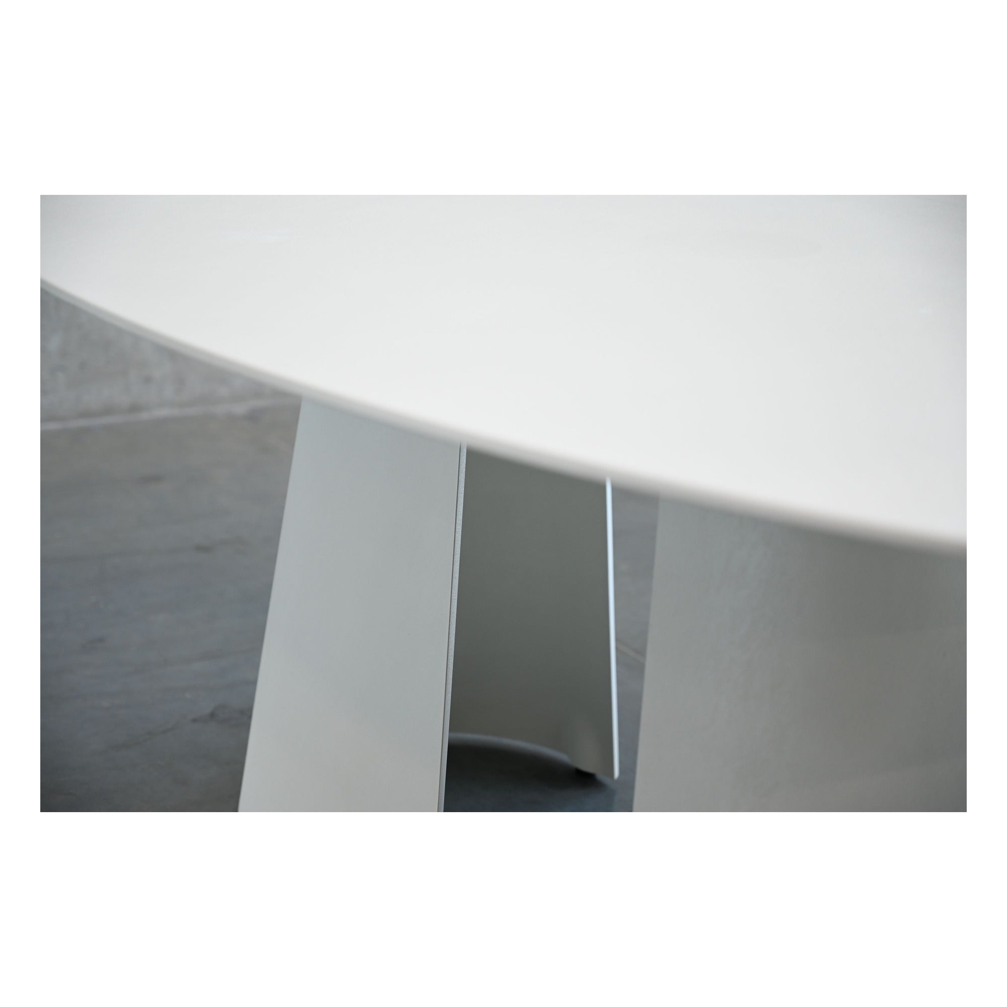 Tumuli Dining Table Oval by Mobital - image 4