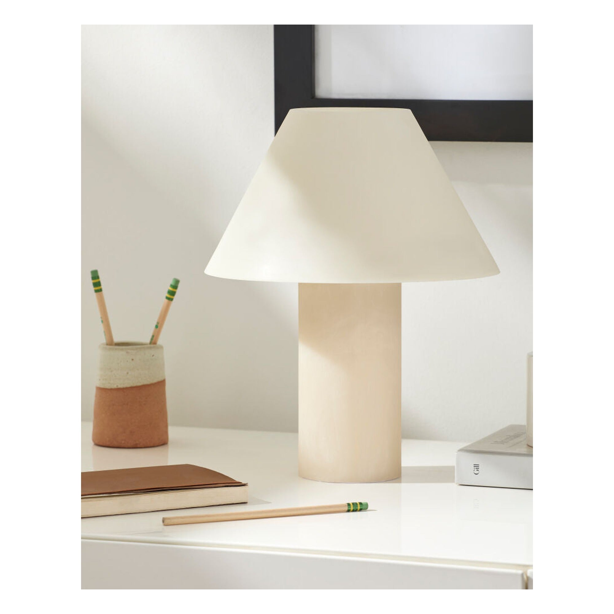 Ubate Accent Table Lamp - styleshot