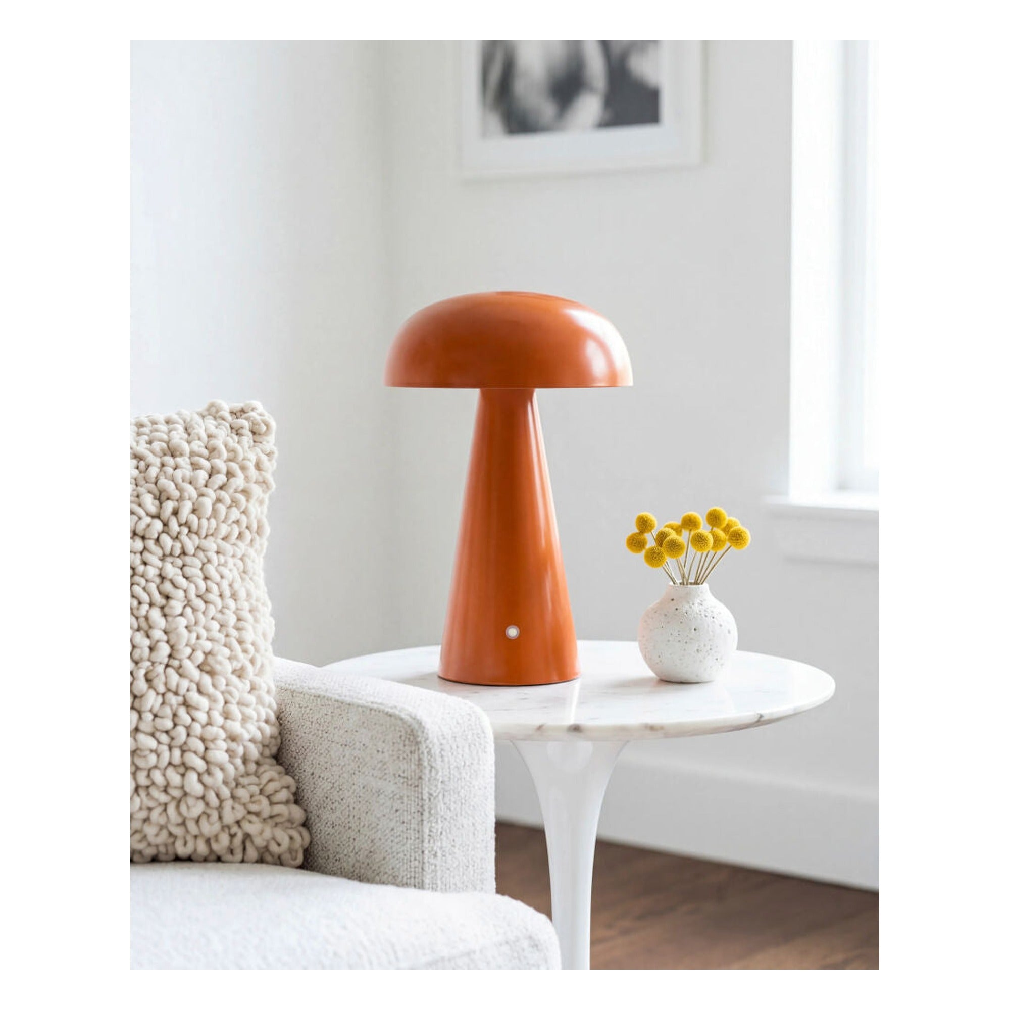 Umbra Accent Table Lamp UMR-015 - styleshot