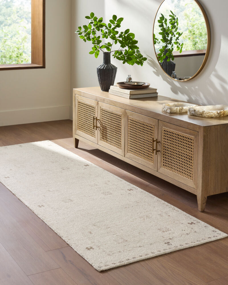 Unique Handmade Rug UNQ-2322 - roomscene