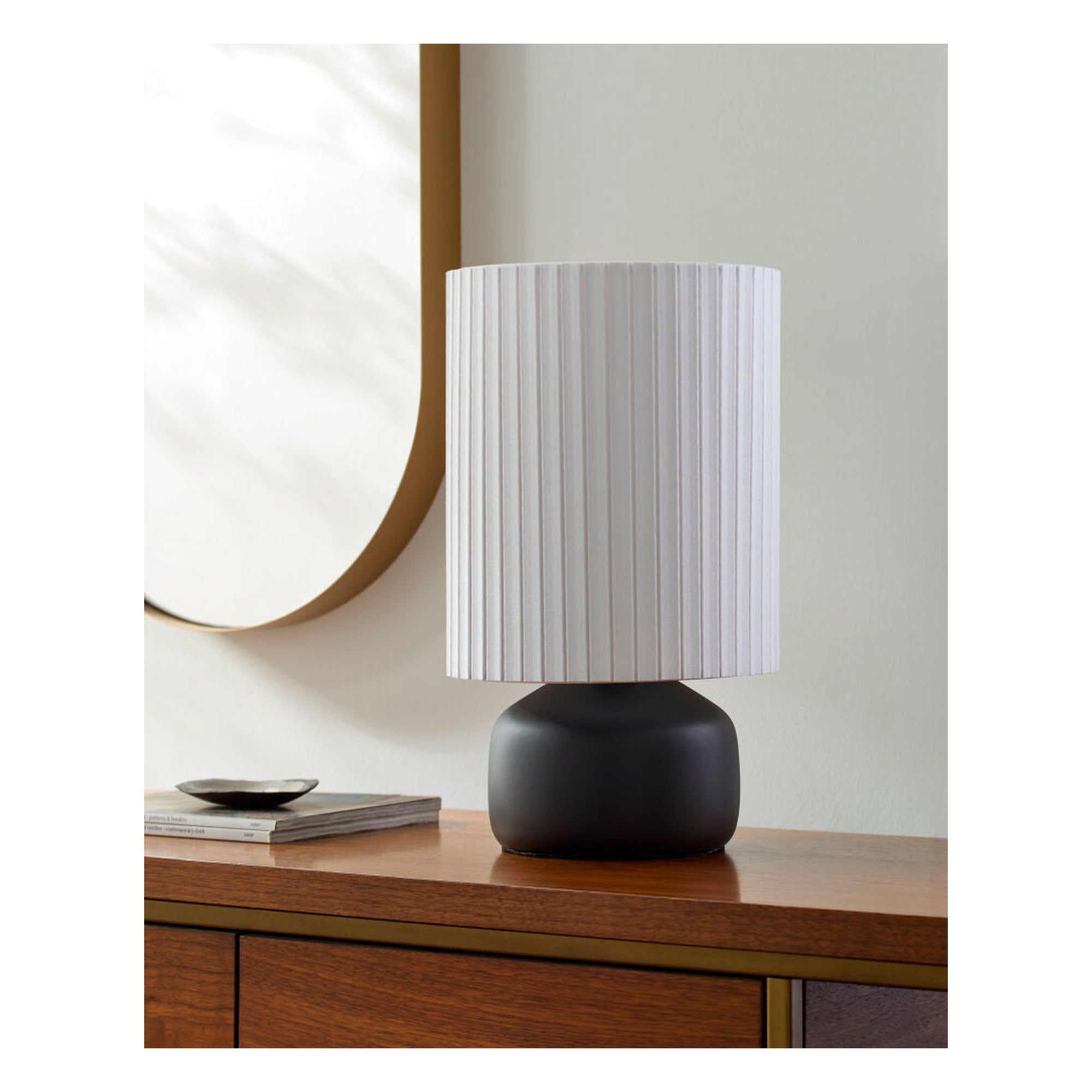 Vadso Accent Table Lamp VDS-003 - styleshot