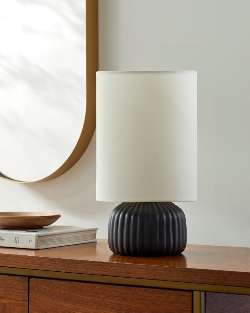 Vadso Accent Table Lamp VDS-009 - styleshot