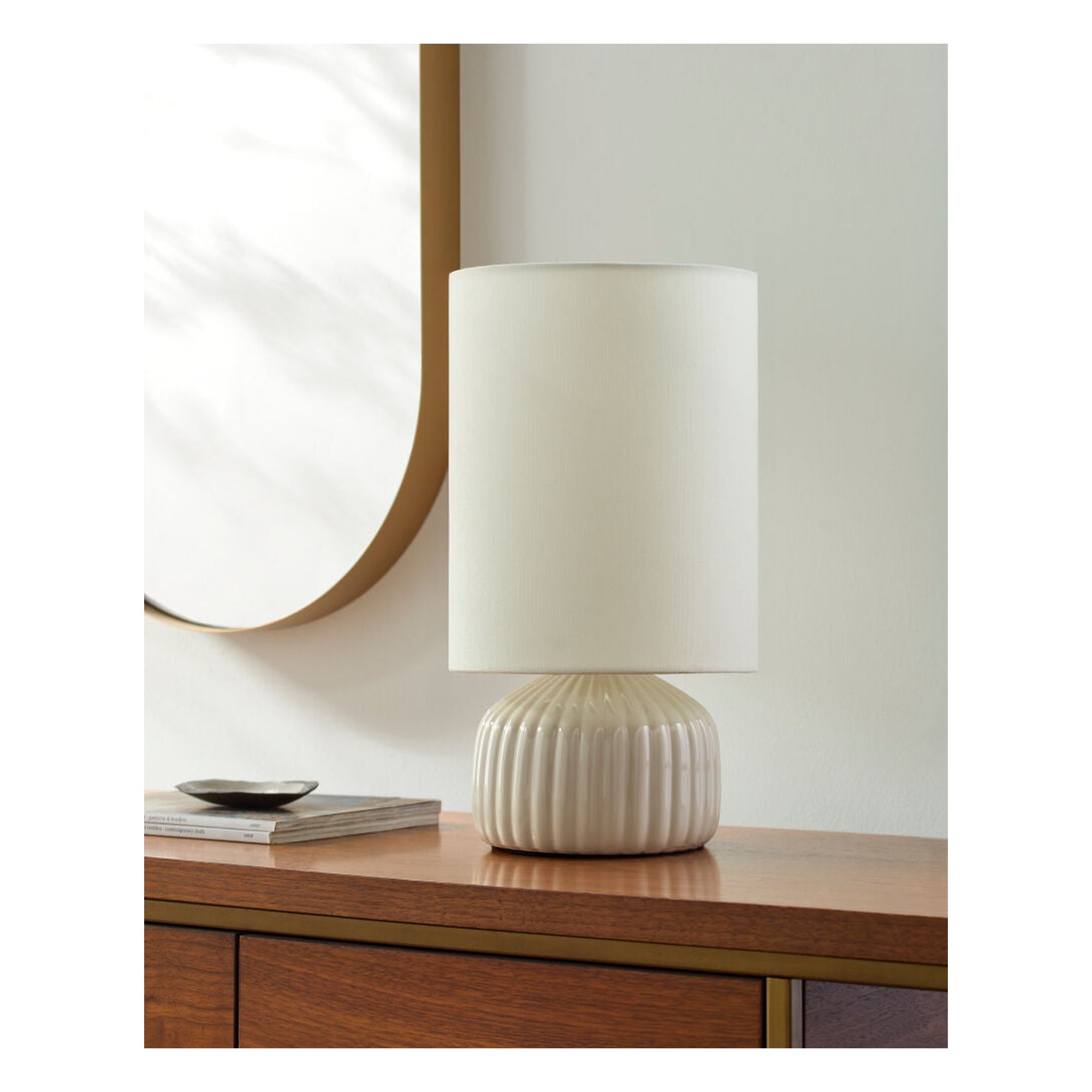 Vadso Accent Table Lamp VDS-012 - styleshot