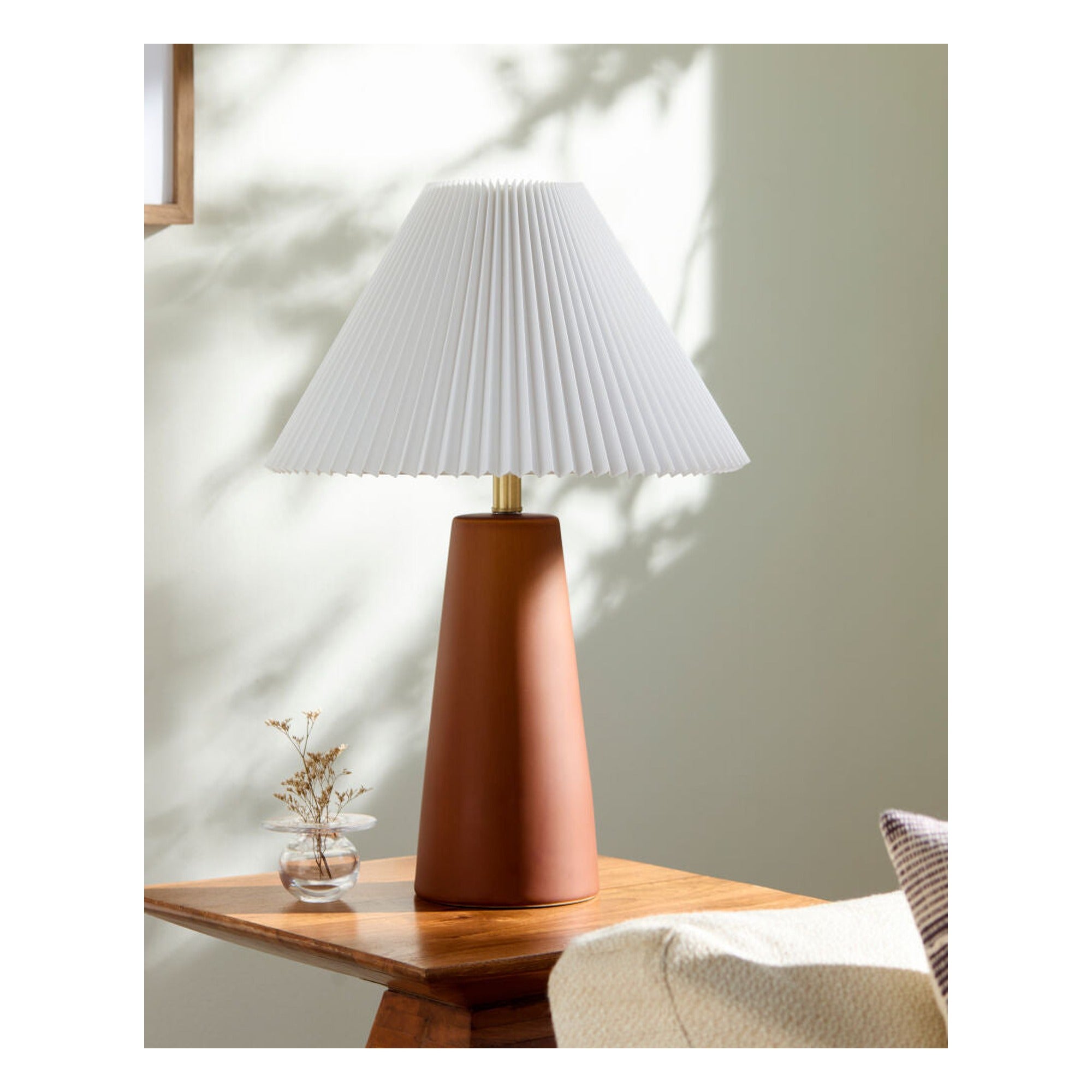 Vikundu Accent Table Lamp VKD-007 - styleshot