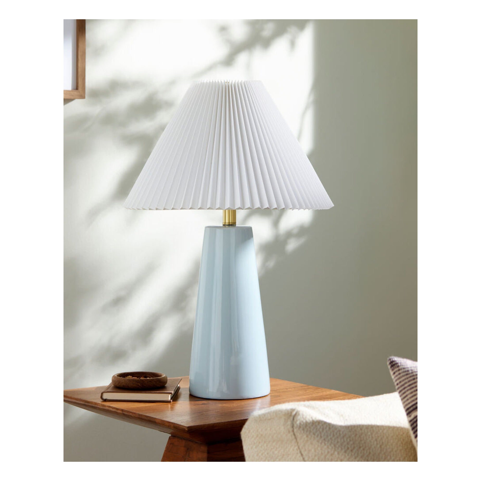 Vikundu Accent Table Lamp VKD-008 - styleshot