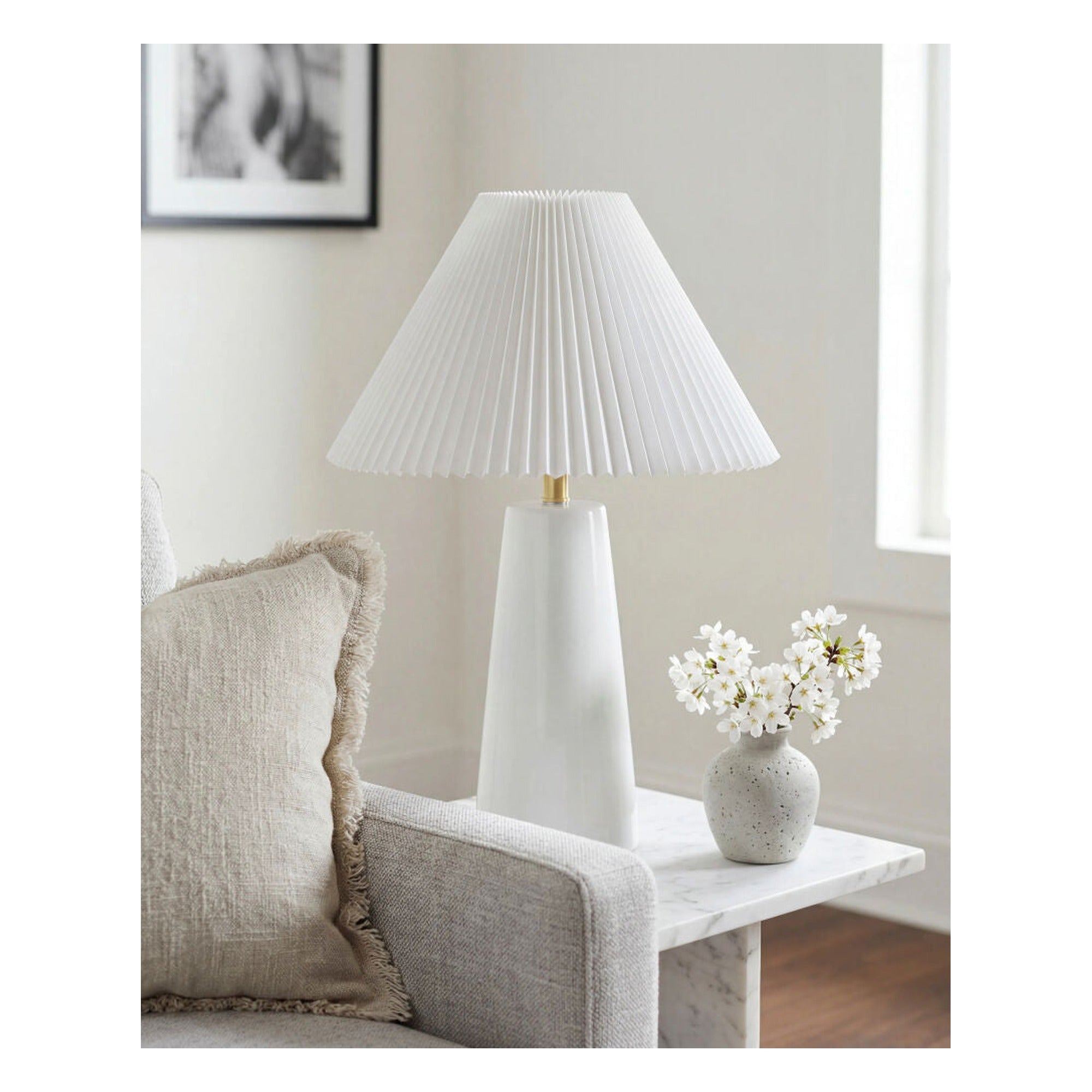 Vikundu Accent Table Lamp VKD-010 - styleshot