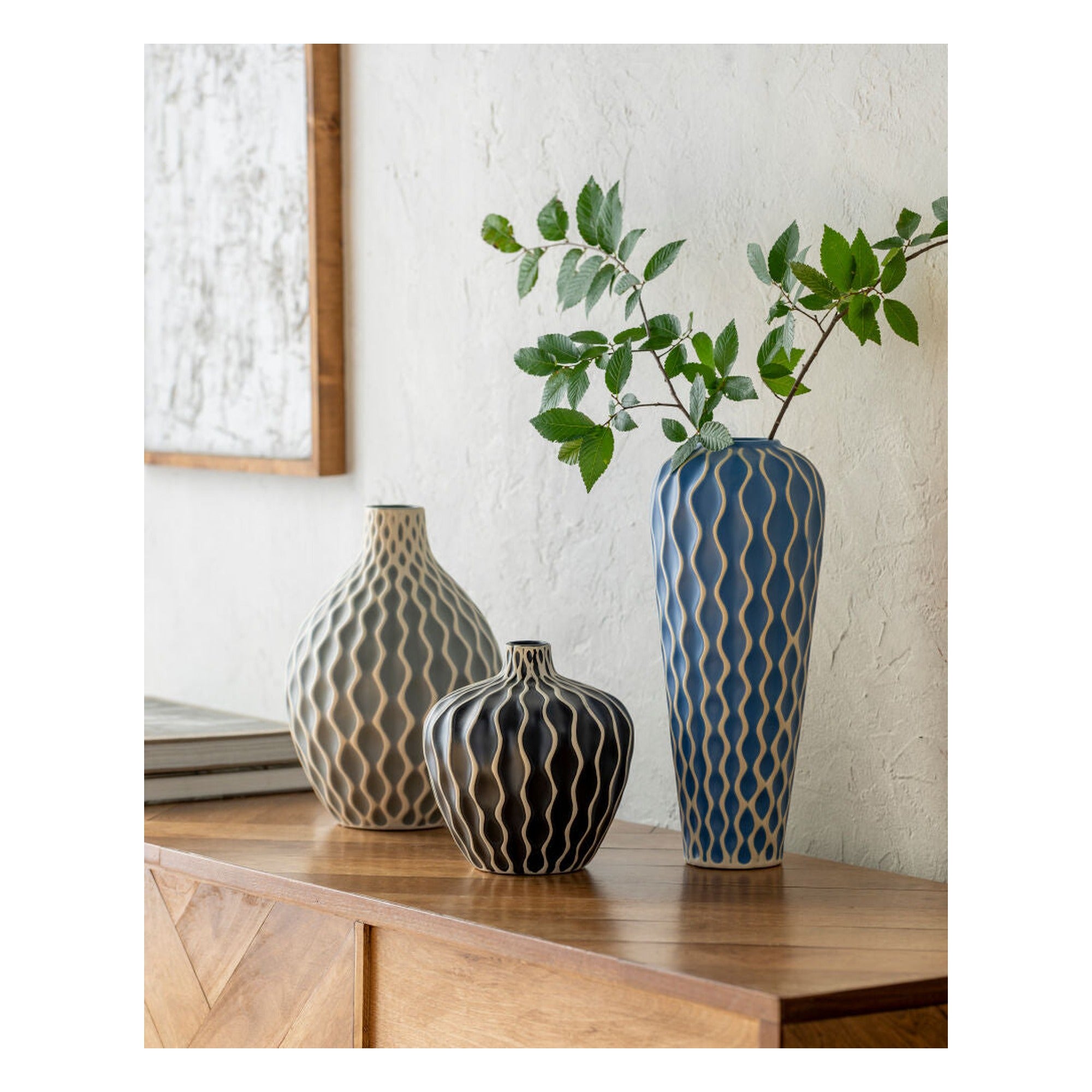 Waves Vase WVS-002 - styleshot