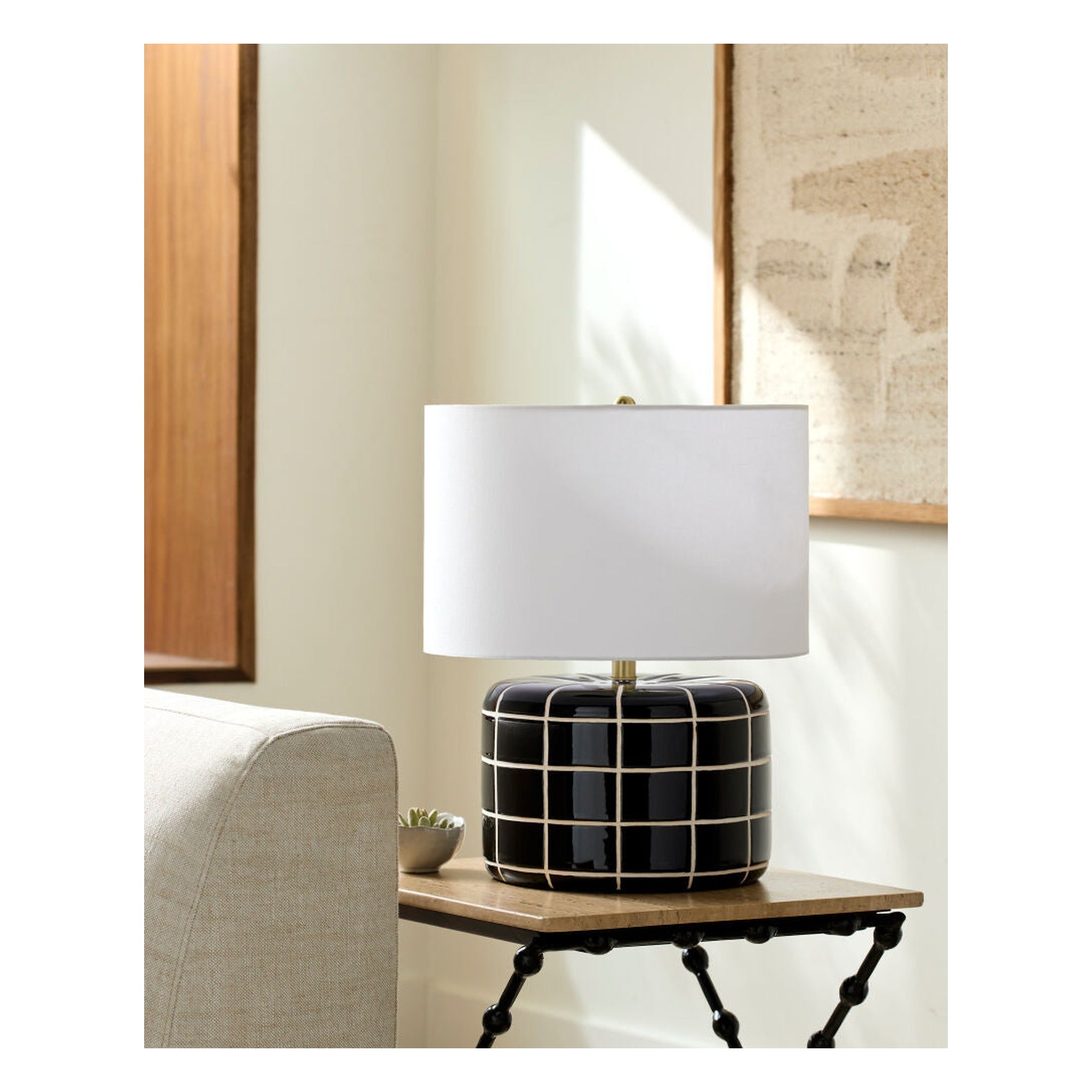 Yake Accent Table Lamp YKE-002 - styleshot