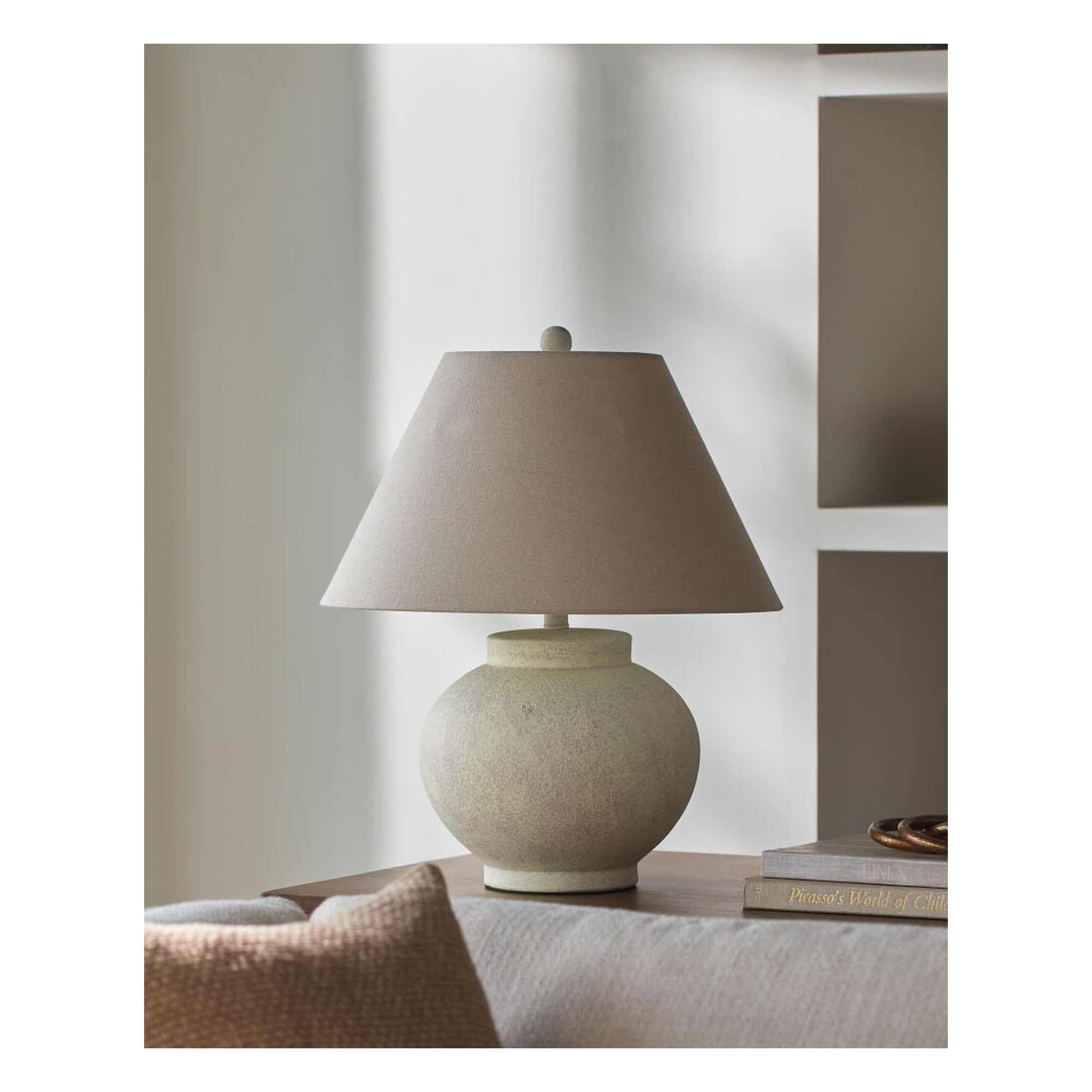 Youri Accent Table Lamp YUI-001 - styleshot